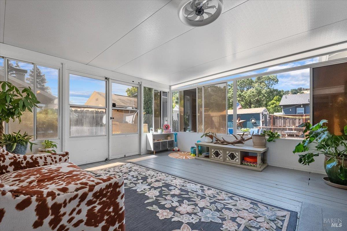 Detail Gallery Image 23 of 45 For 2901 Laurel St, Napa,  CA 94558 - 2 Beds | 2 Baths