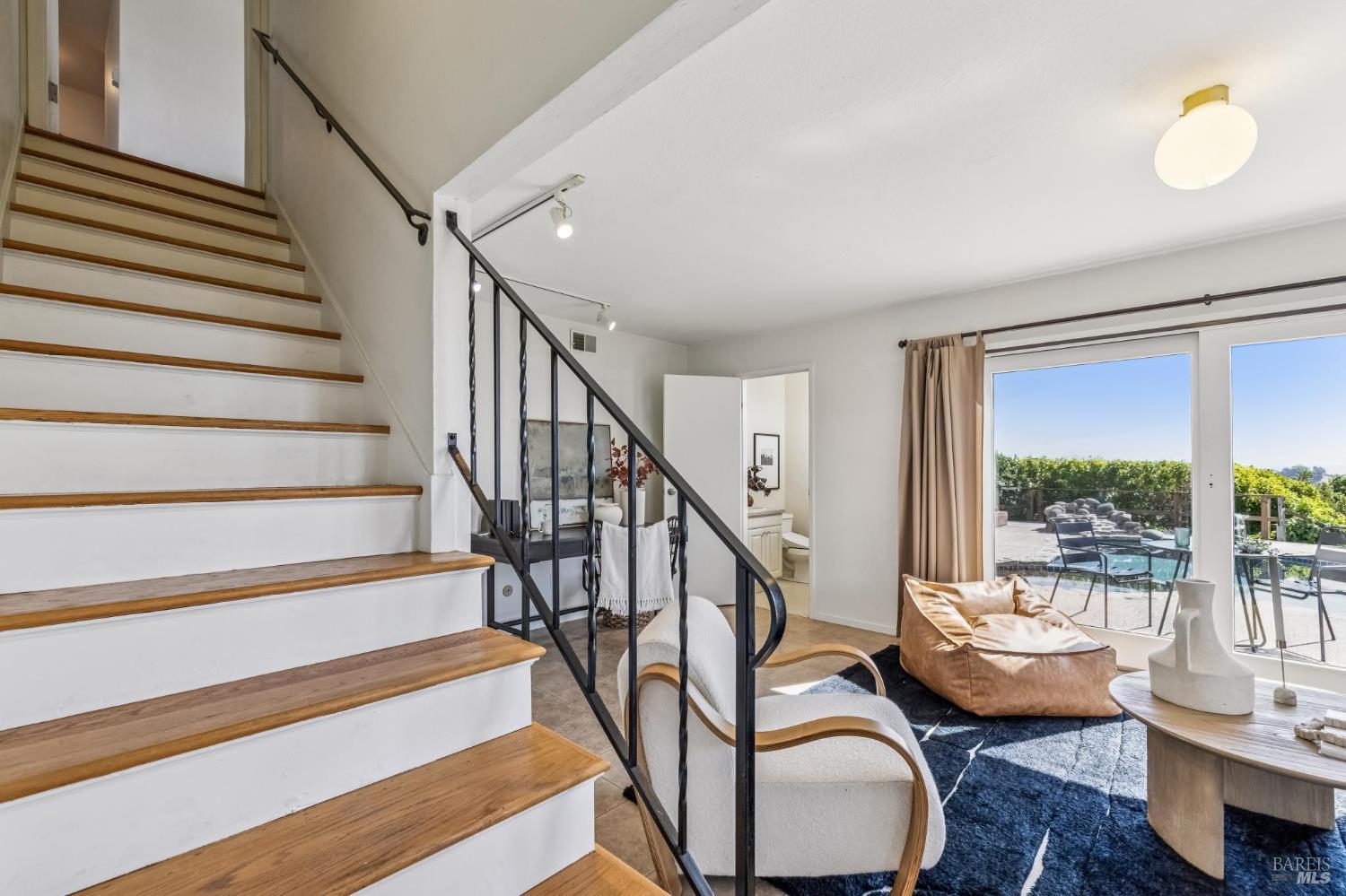 Detail Gallery Image 56 of 85 For 184 Mcnear Dr, San Rafael,  CA 94901 - 3 Beds | 2/1 Baths