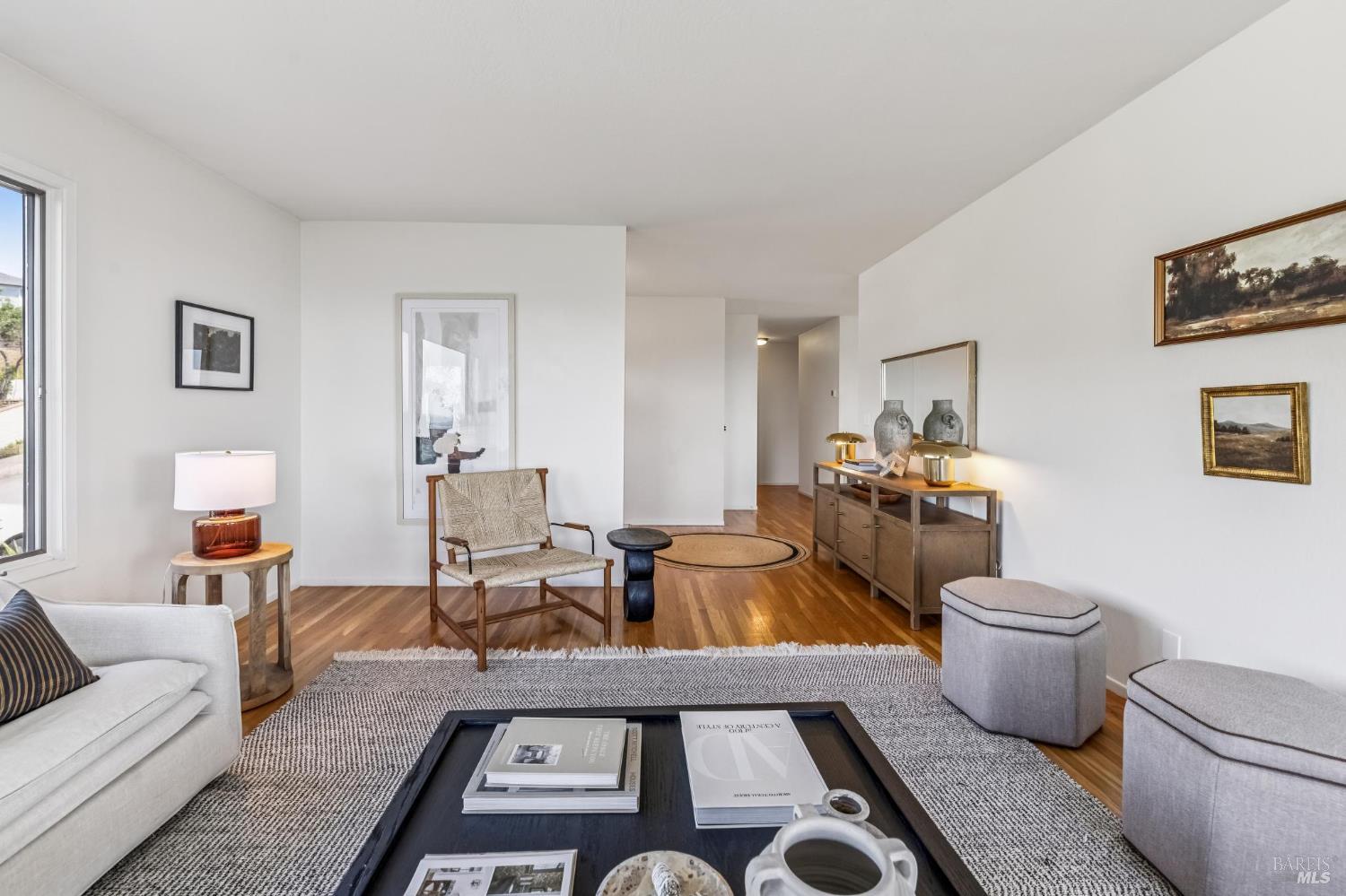 Detail Gallery Image 15 of 85 For 184 Mcnear Dr, San Rafael,  CA 94901 - 3 Beds | 2/1 Baths