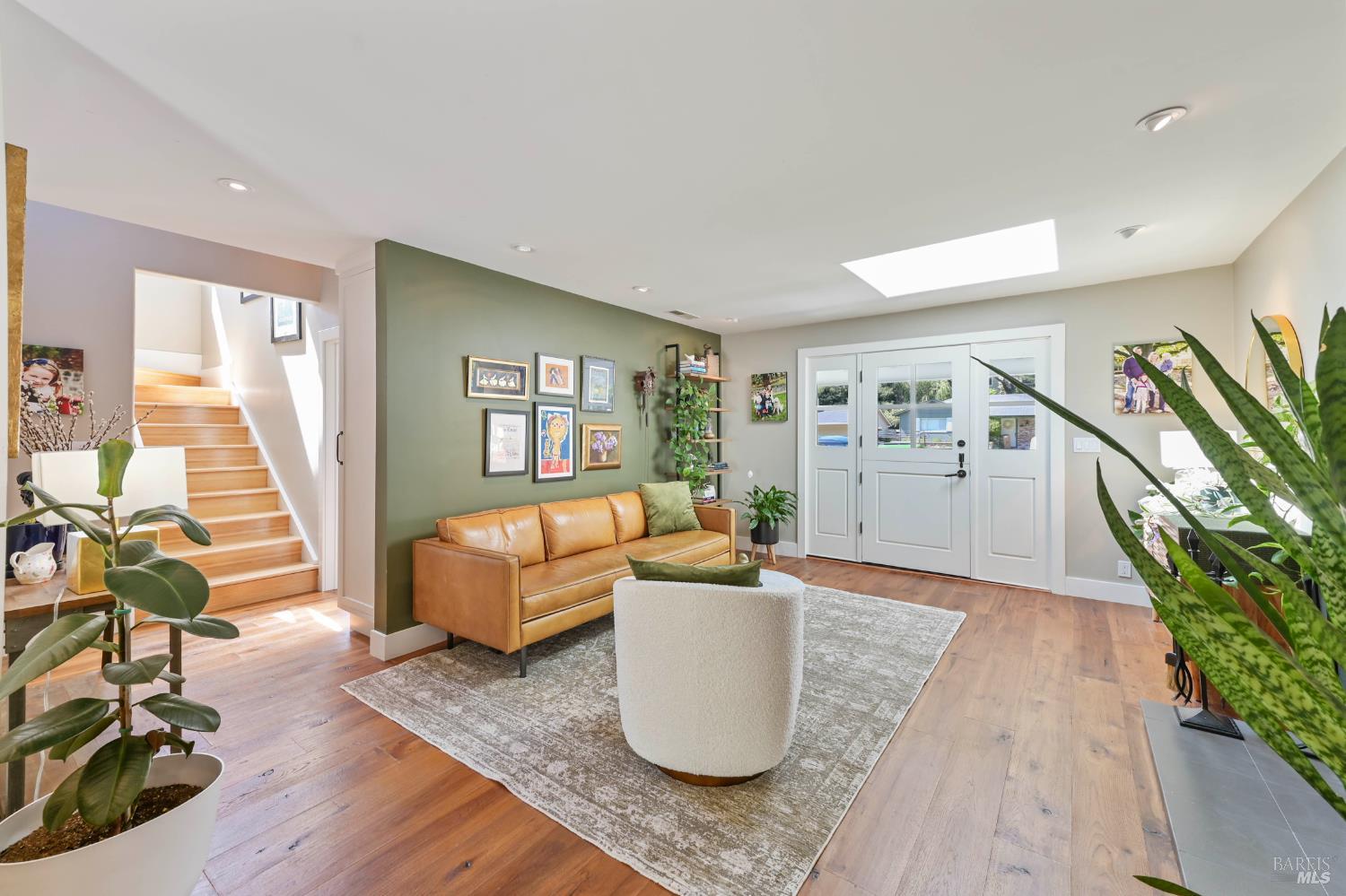 Detail Gallery Image 4 of 57 For 305 Ricardo Rd, Mill Valley,  CA 94941 - 4 Beds | 3 Baths