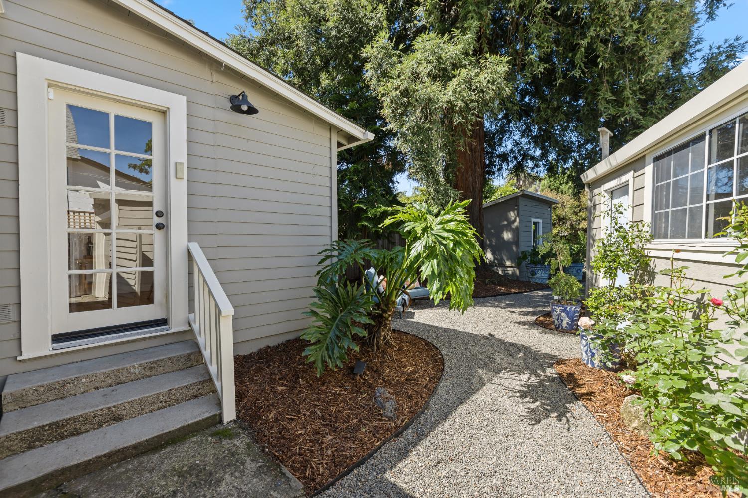 Detail Gallery Image 25 of 42 For 445 Wilson St, Napa,  CA 94558 - 2 Beds | 1 Baths