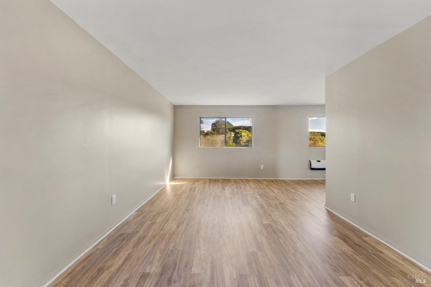 Detail Gallery Image 35 of 48 For 5 Mcdonald Ln, Point Reyes Station,  CA 94956 - 3 Beds | 2/1 Baths