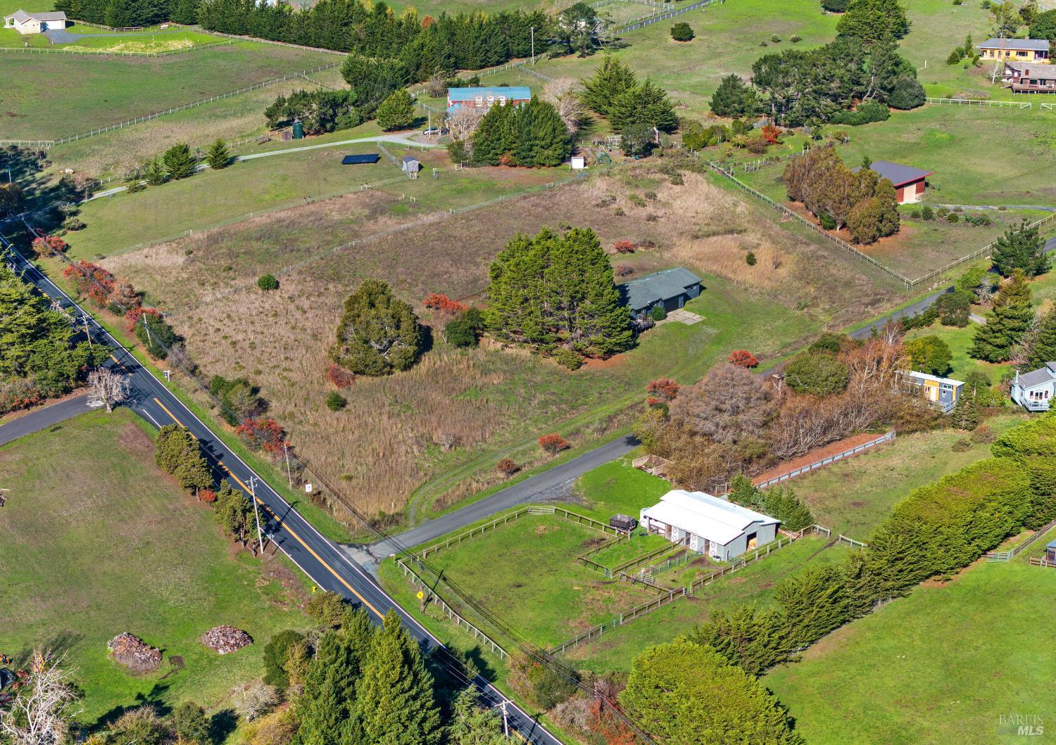 Detail Gallery Image 39 of 48 For 5 Mcdonald Ln, Point Reyes Station,  CA 94956 - 3 Beds | 2/1 Baths
