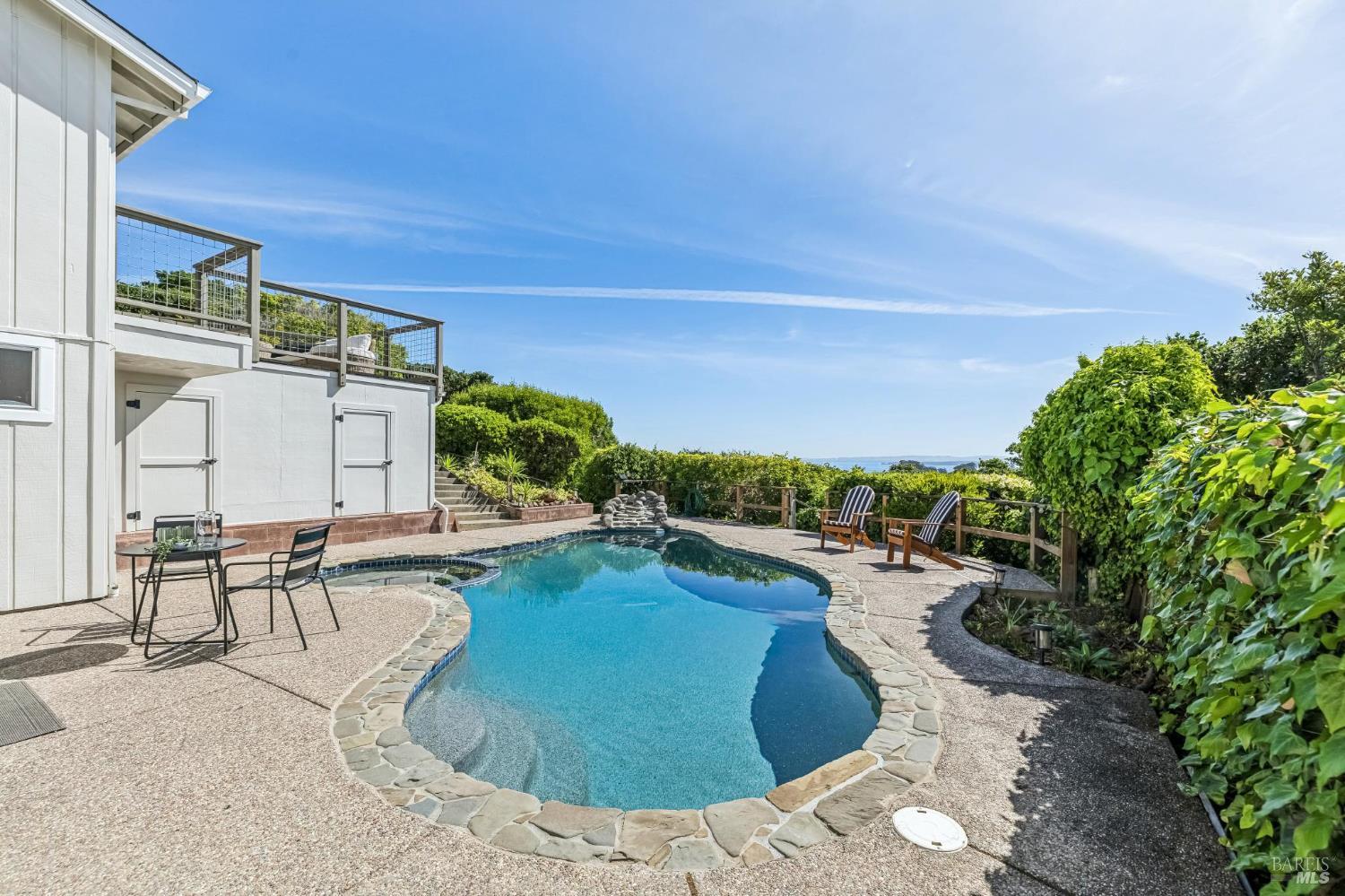 Detail Gallery Image 68 of 85 For 184 Mcnear Dr, San Rafael,  CA 94901 - 3 Beds | 2/1 Baths