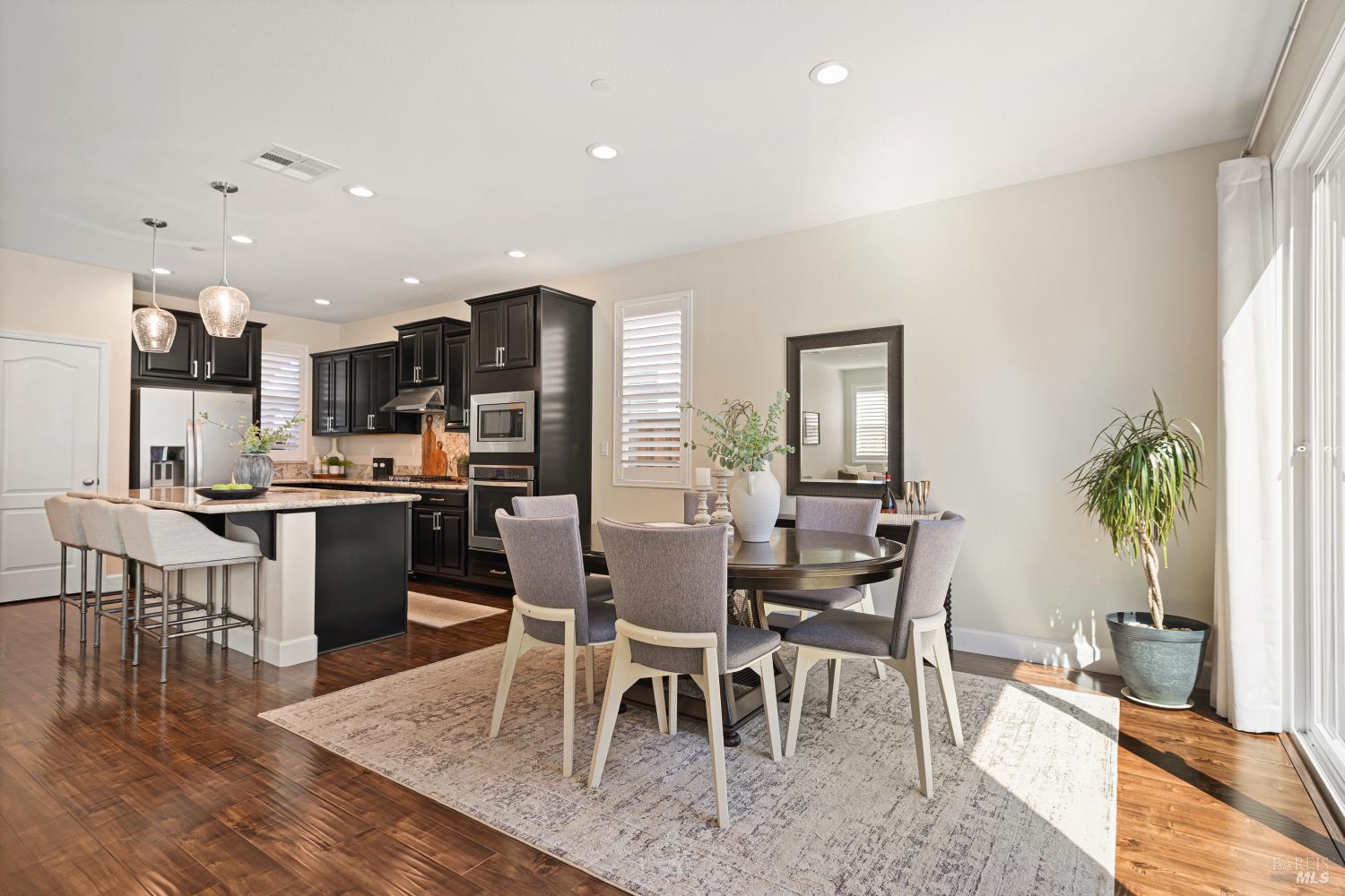 Detail Gallery Image 36 of 73 For 237 Juneau Dr, Vacaville,  CA 95687 - 3 Beds | 2/1 Baths