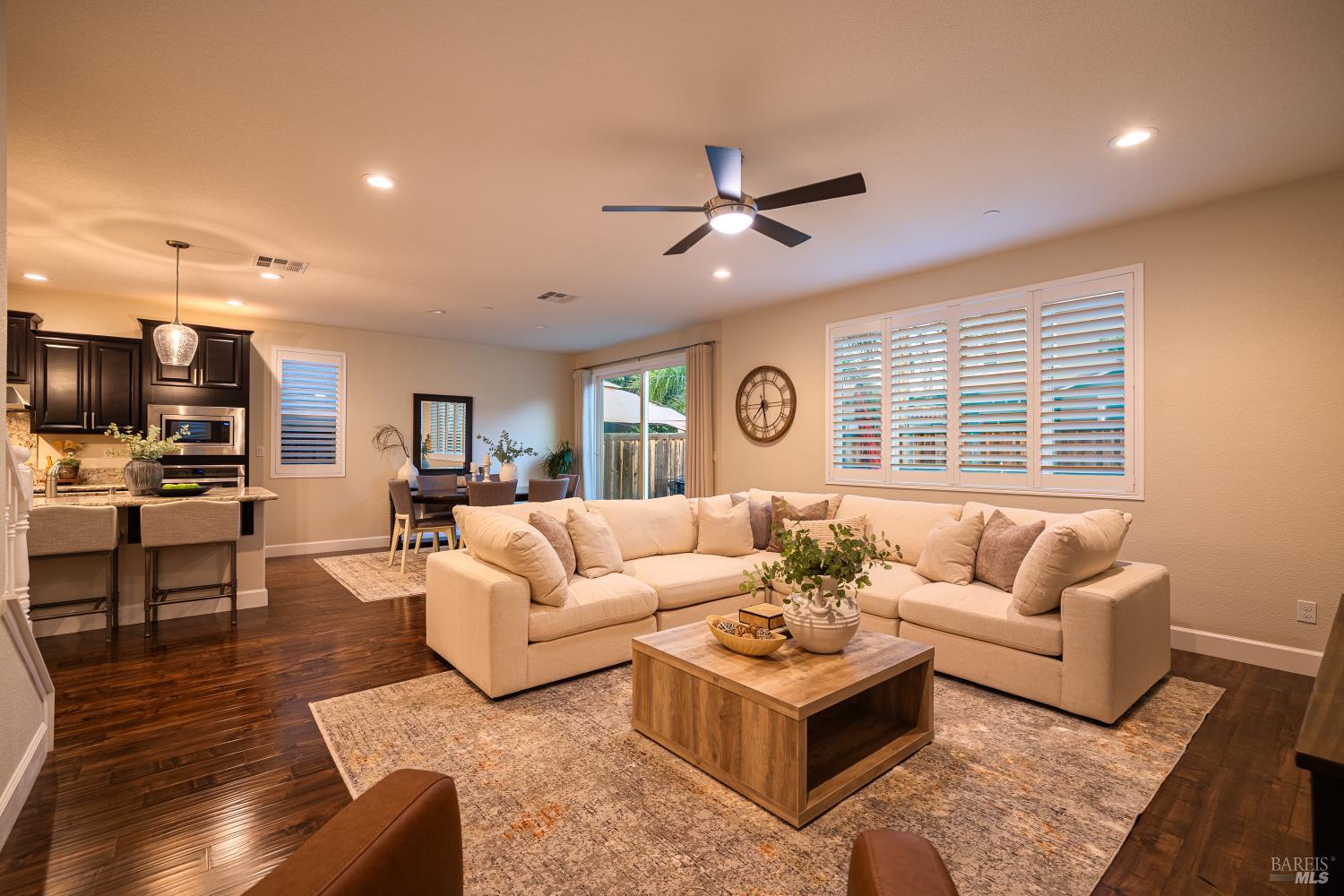 Detail Gallery Image 12 of 73 For 237 Juneau Dr, Vacaville,  CA 95687 - 3 Beds | 2/1 Baths