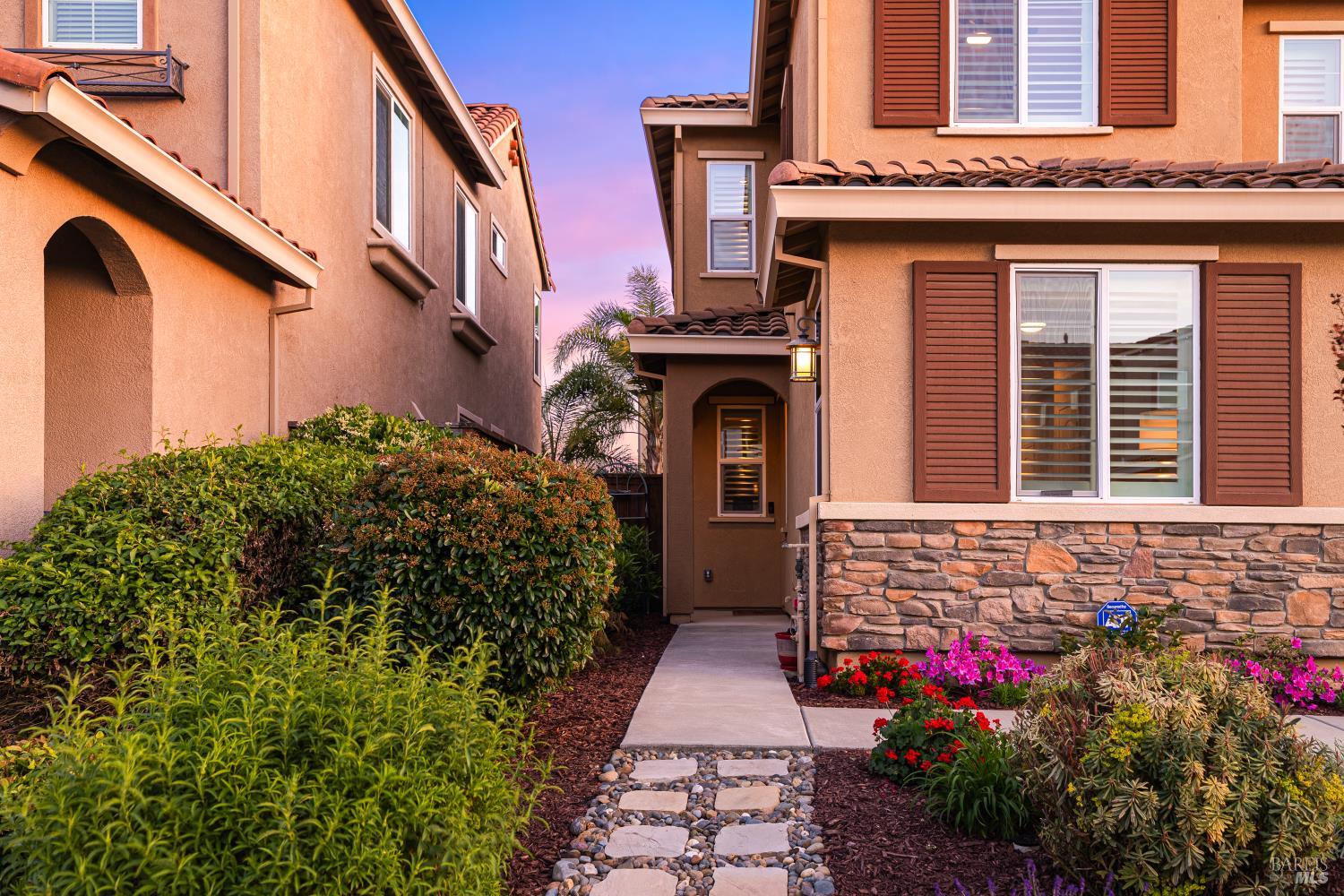 Detail Gallery Image 3 of 73 For 237 Juneau Dr, Vacaville,  CA 95687 - 3 Beds | 2/1 Baths