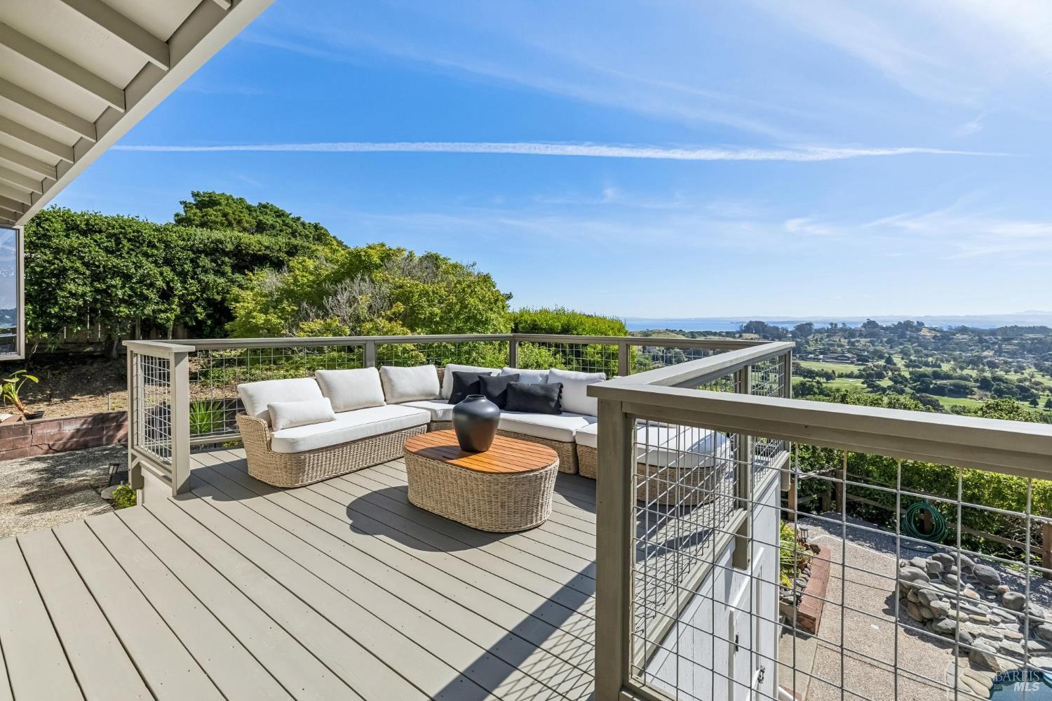 Detail Gallery Image 35 of 85 For 184 Mcnear Dr, San Rafael,  CA 94901 - 3 Beds | 2/1 Baths