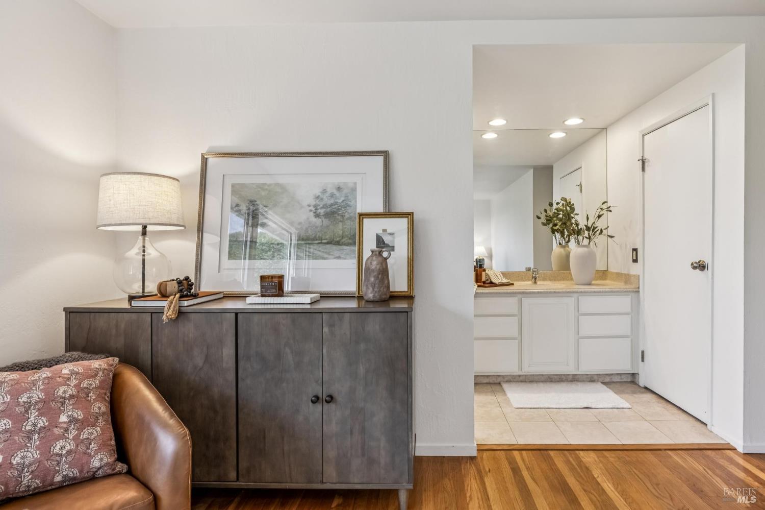 Detail Gallery Image 43 of 85 For 184 Mcnear Dr, San Rafael,  CA 94901 - 3 Beds | 2/1 Baths