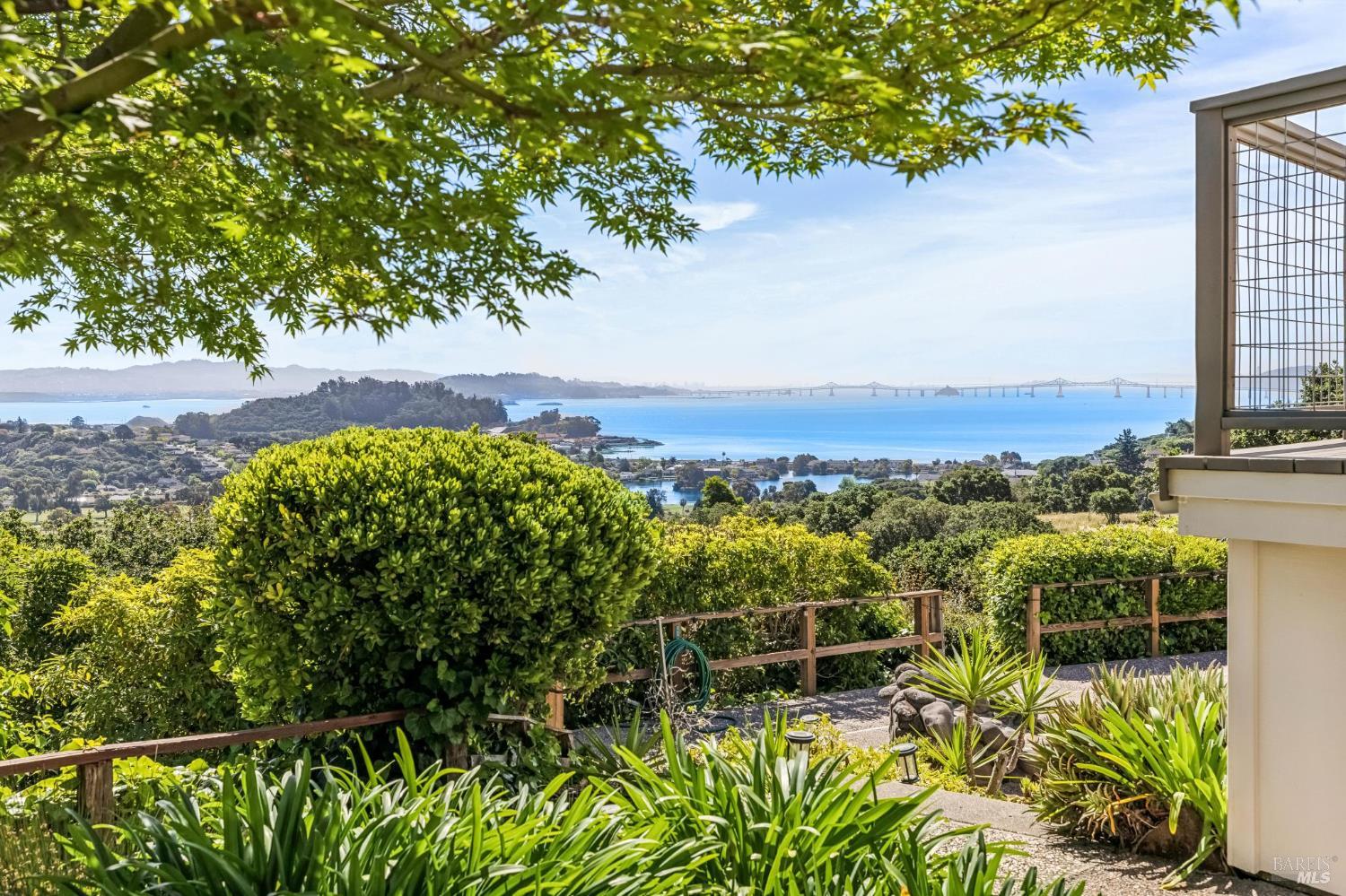 Detail Gallery Image 79 of 85 For 184 Mcnear Dr, San Rafael,  CA 94901 - 3 Beds | 2/1 Baths