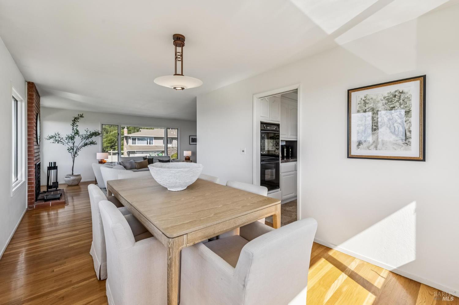 Detail Gallery Image 22 of 85 For 184 Mcnear Dr, San Rafael,  CA 94901 - 3 Beds | 2/1 Baths