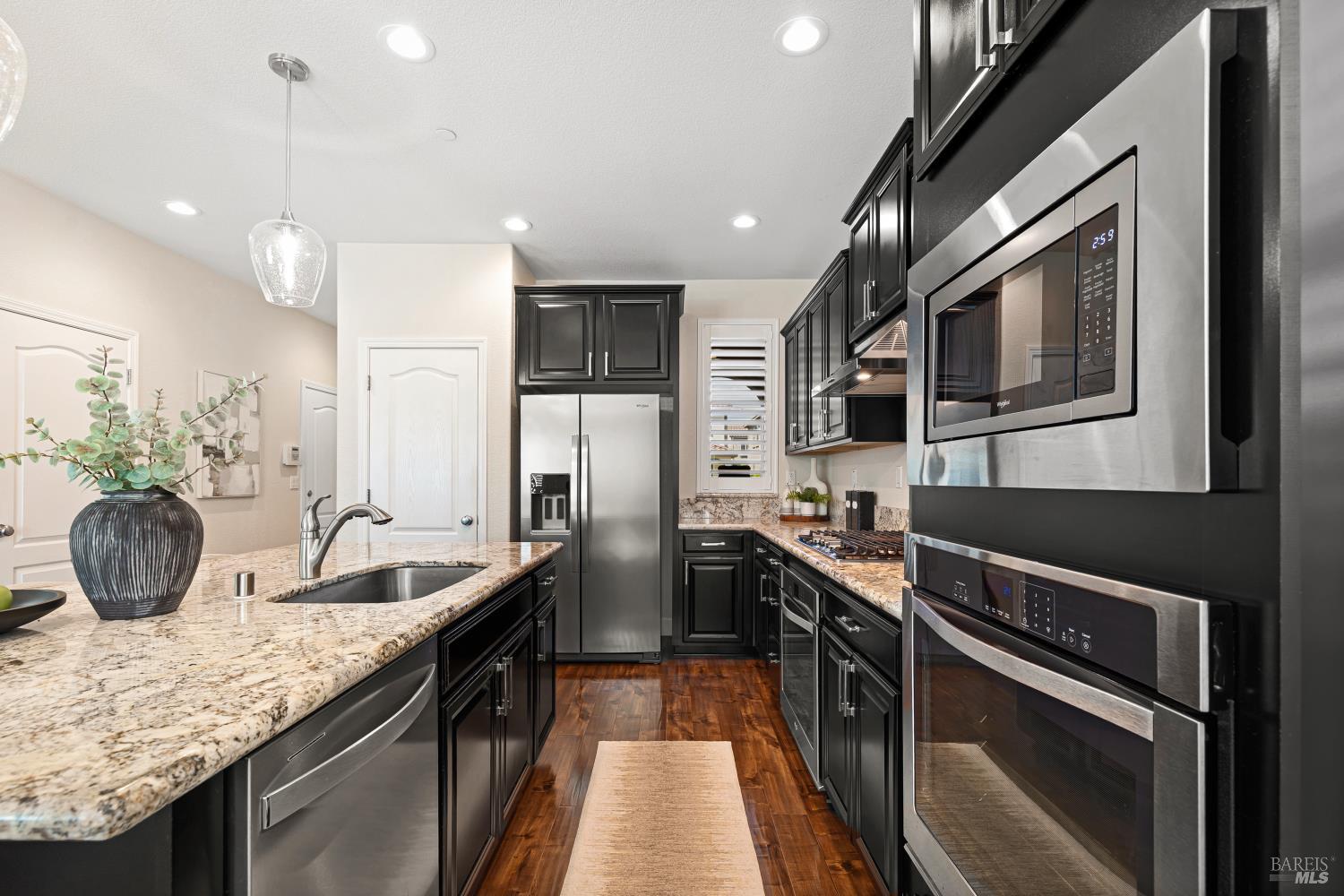 Detail Gallery Image 32 of 73 For 237 Juneau Dr, Vacaville,  CA 95687 - 3 Beds | 2/1 Baths