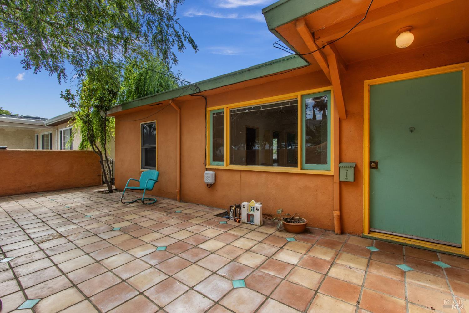 Detail Gallery Image 5 of 30 For 640 E L St, Benicia,  CA 94510 - 3 Beds | 1 Baths