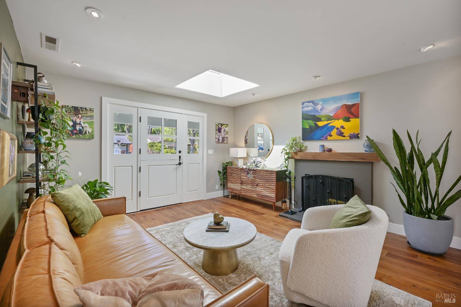 Detail Gallery Image 10 of 57 For 305 Ricardo Rd, Mill Valley,  CA 94941 - 4 Beds | 3 Baths