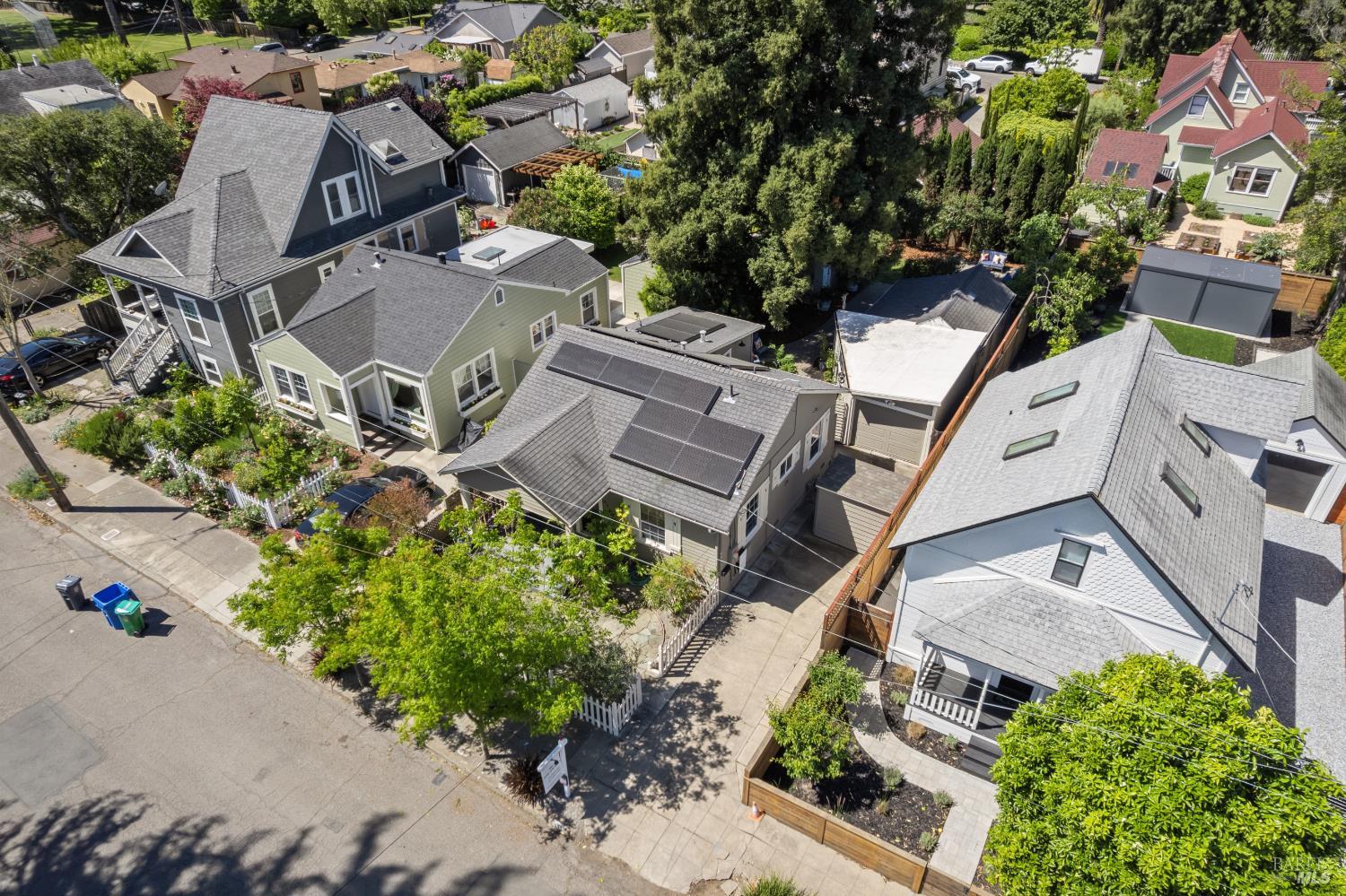 Detail Gallery Image 3 of 42 For 445 Wilson St, Napa,  CA 94558 - 2 Beds | 1 Baths