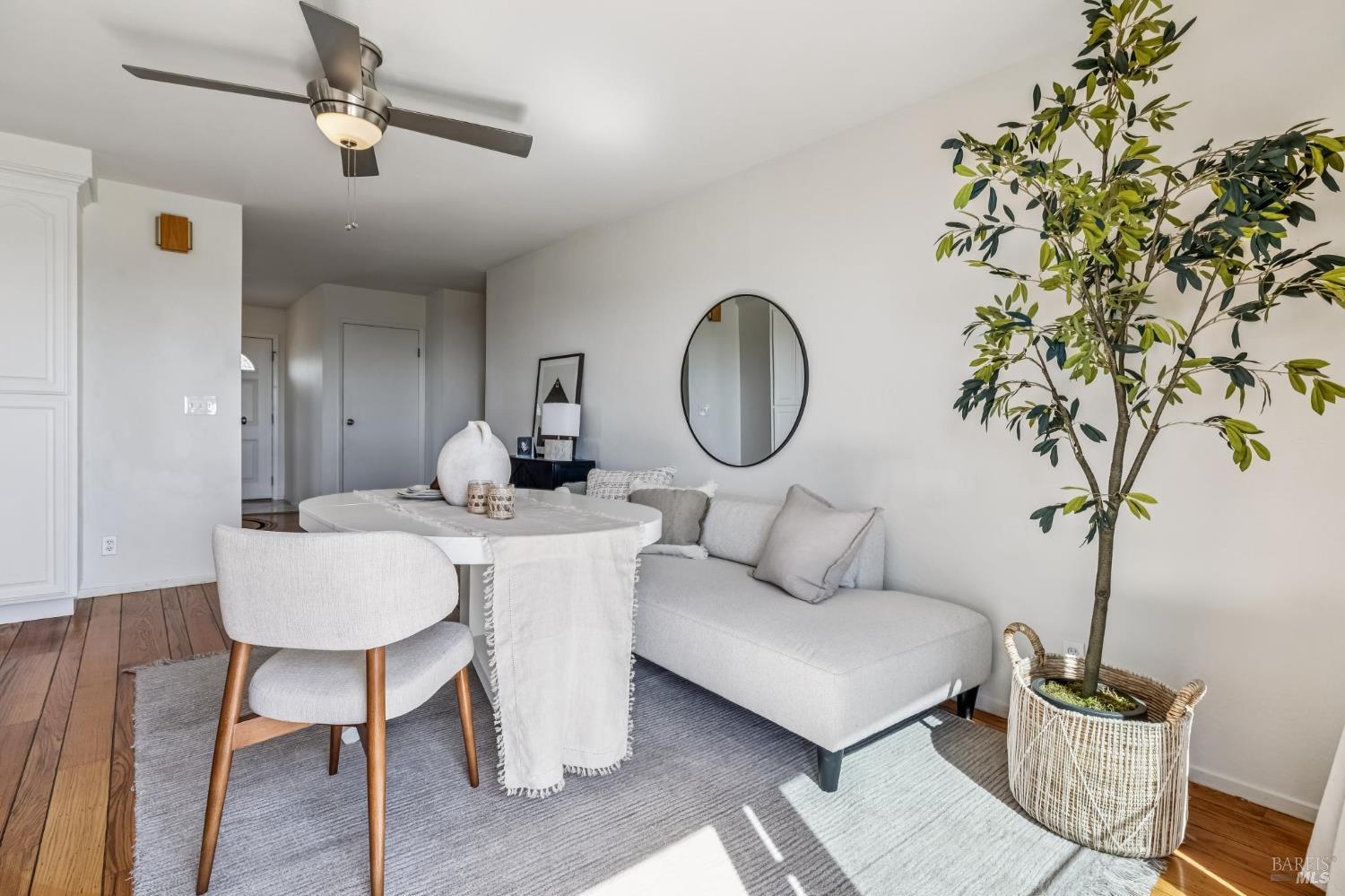 Detail Gallery Image 33 of 85 For 184 Mcnear Dr, San Rafael,  CA 94901 - 3 Beds | 2/1 Baths