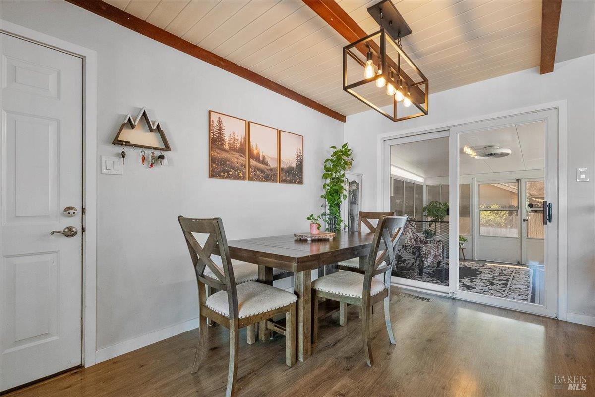 Detail Gallery Image 14 of 45 For 2901 Laurel St, Napa,  CA 94558 - 2 Beds | 2 Baths