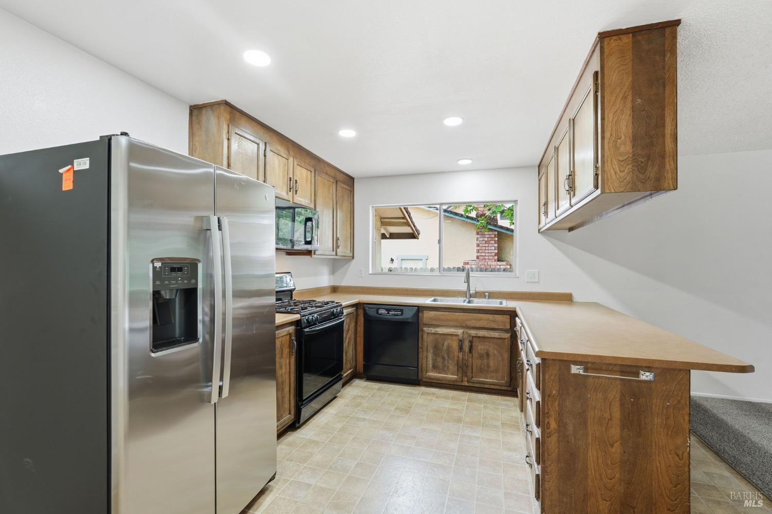 Detail Gallery Image 66 of 99 For 1913 Capitola Way, Fairfield,  CA 94534 - 4 Beds | 2 Baths