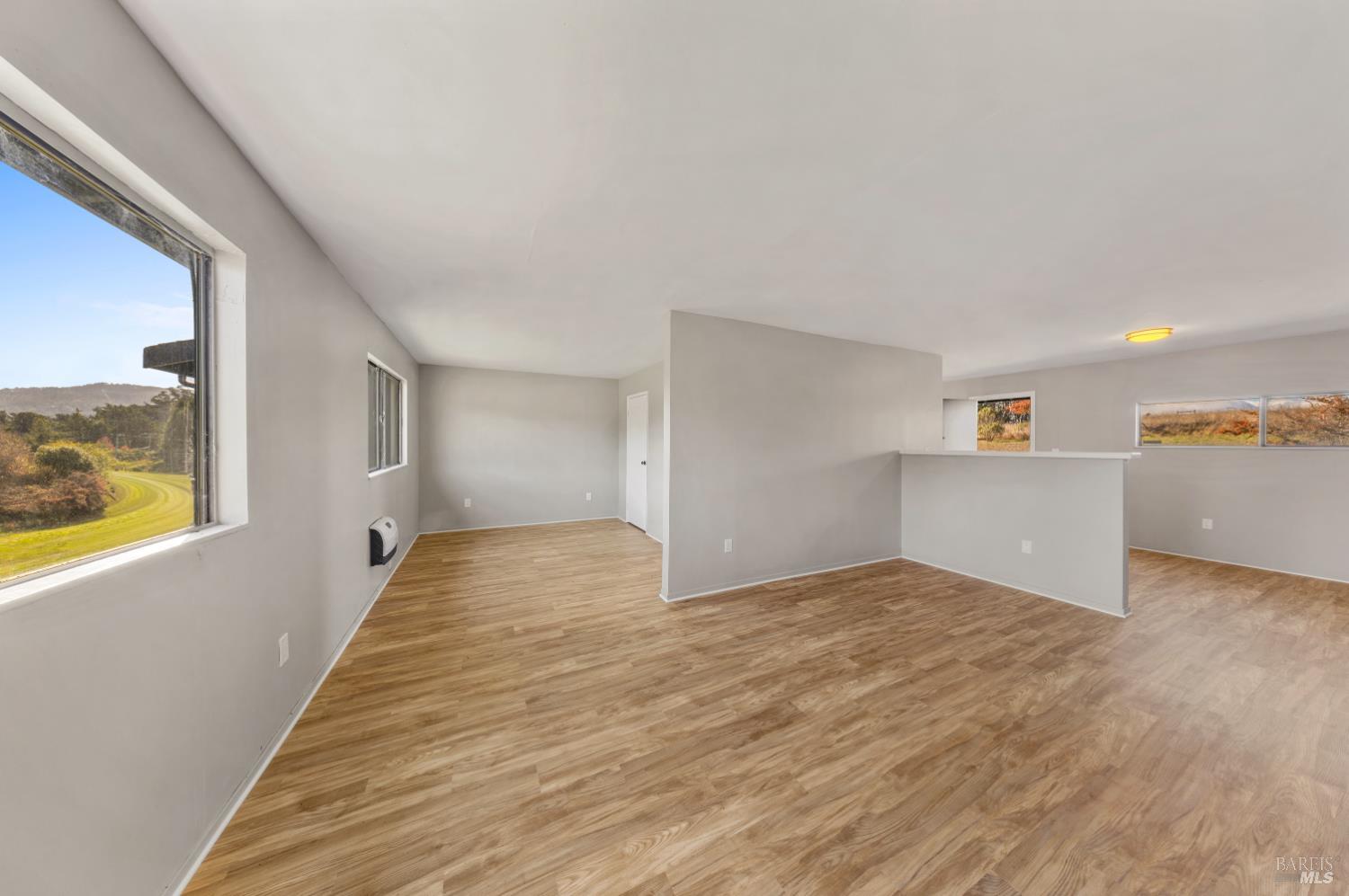 Detail Gallery Image 34 of 48 For 5 Mcdonald Ln, Point Reyes Station,  CA 94956 - 3 Beds | 2/1 Baths