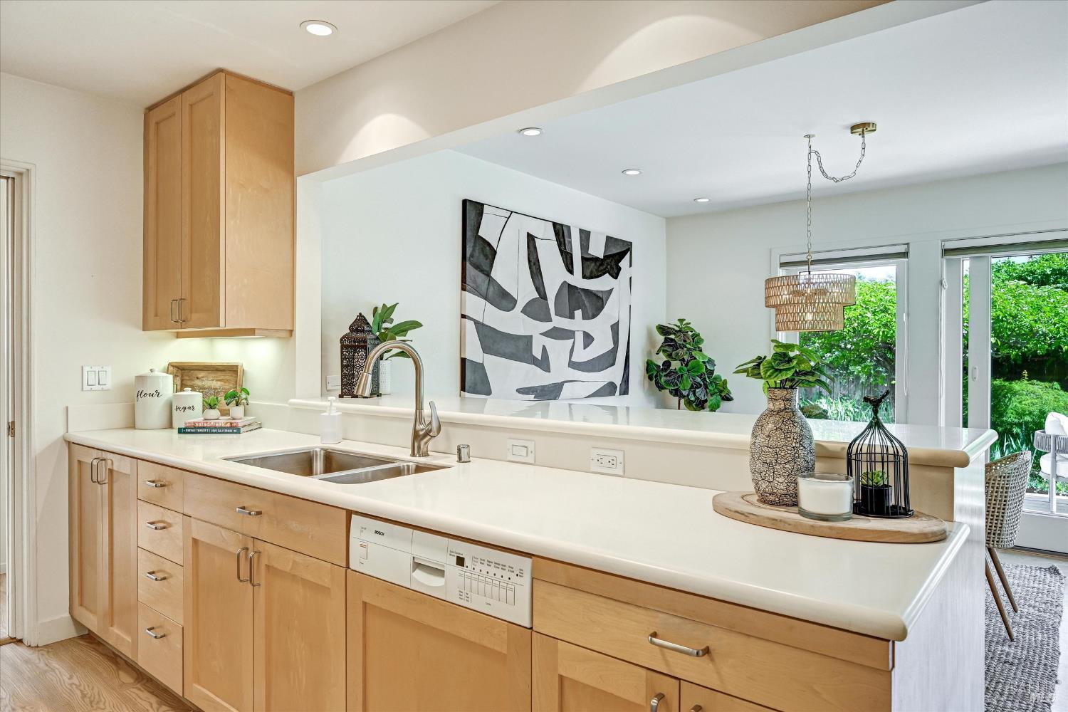 Detail Gallery Image 12 of 31 For 102 Nelson Ave, Mill Valley,  CA 94941 - 3 Beds | 2 Baths