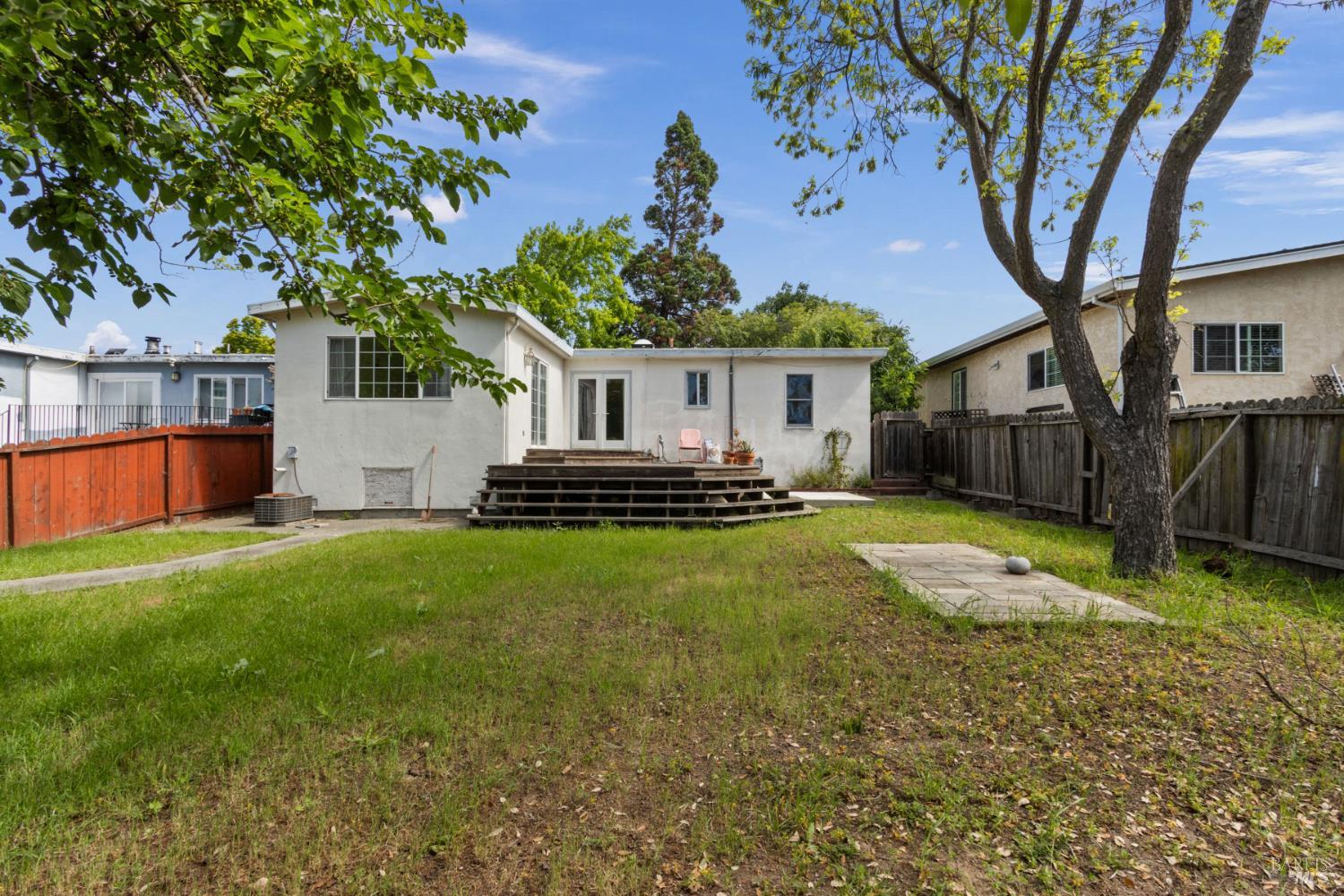 Detail Gallery Image 24 of 30 For 640 E L St, Benicia,  CA 94510 - 3 Beds | 1 Baths