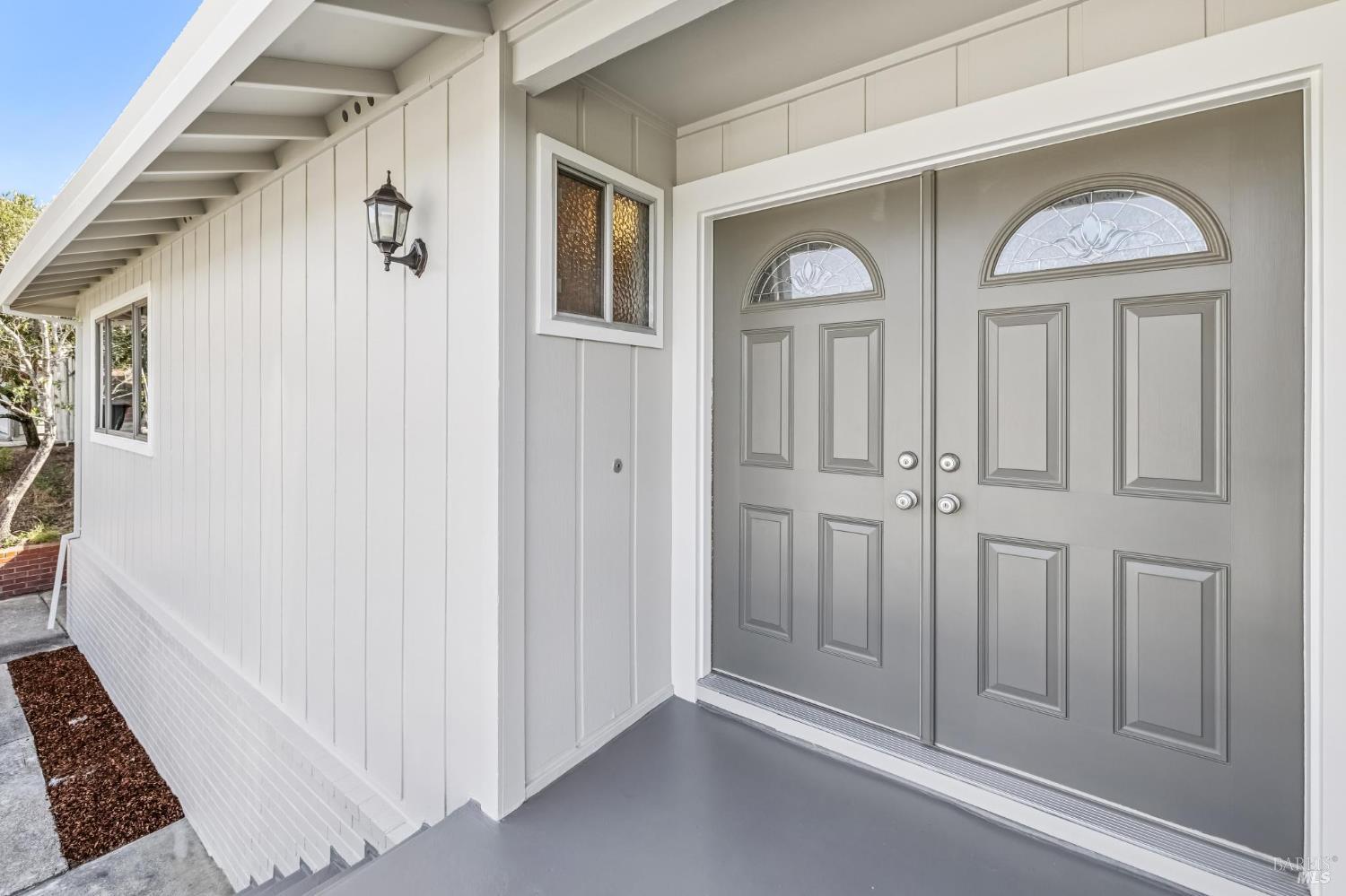 Detail Gallery Image 7 of 85 For 184 Mcnear Dr, San Rafael,  CA 94901 - 3 Beds | 2/1 Baths