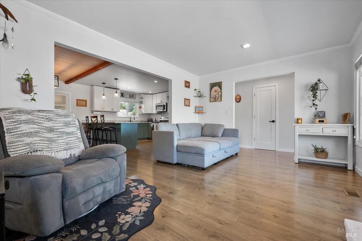 Detail Gallery Image 10 of 45 For 2901 Laurel St, Napa,  CA 94558 - 2 Beds | 2 Baths