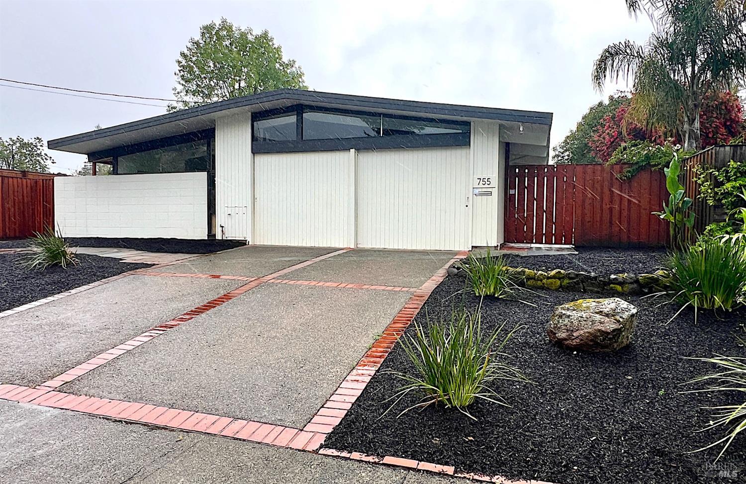 Front Image Thumbnail for BA326033386