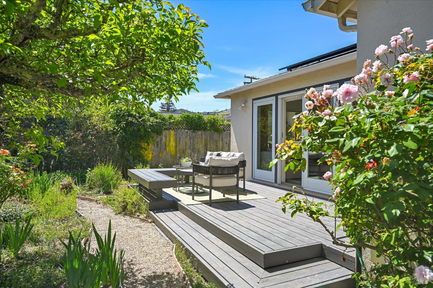 Detail Gallery Image 22 of 31 For 102 Nelson Ave, Mill Valley,  CA 94941 - 3 Beds | 2 Baths