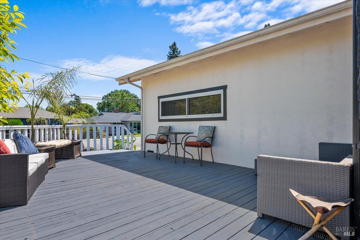 Detail Gallery Image 4 of 45 For 2901 Laurel St, Napa,  CA 94558 - 2 Beds | 2 Baths