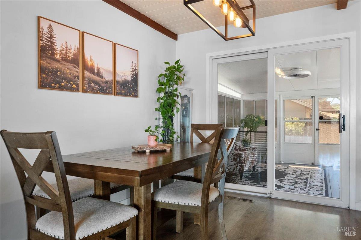 Detail Gallery Image 15 of 45 For 2901 Laurel St, Napa,  CA 94558 - 2 Beds | 2 Baths