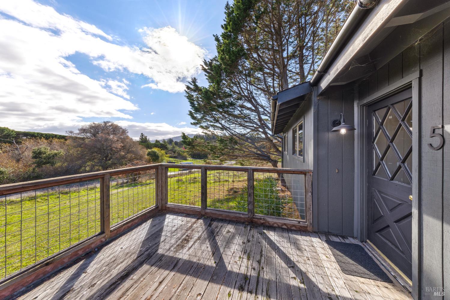 Detail Gallery Image 2 of 48 For 5 Mcdonald Ln, Point Reyes Station,  CA 94956 - 3 Beds | 2/1 Baths