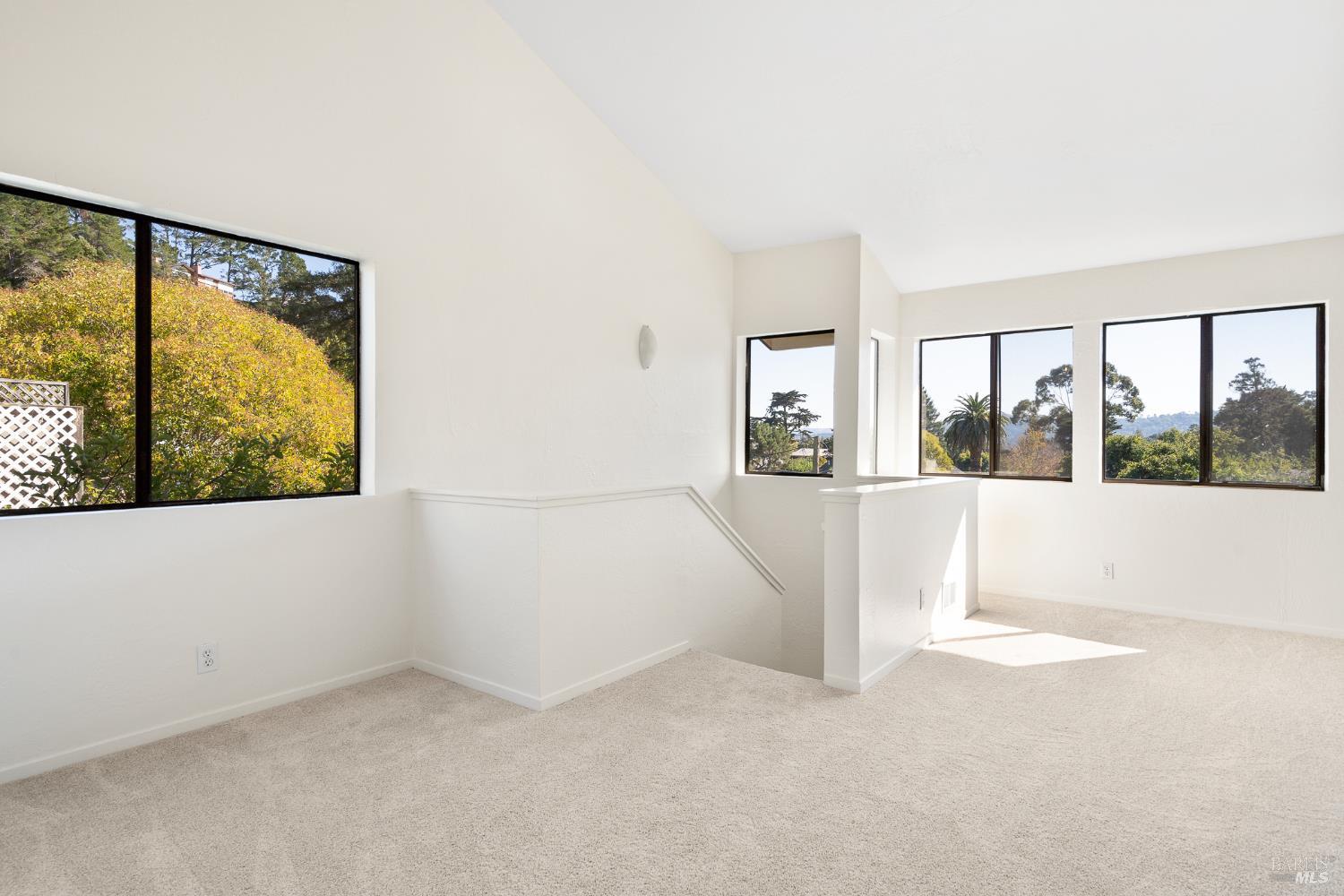 Detail Gallery Image 5 of 23 For 171 Glen Park Ave, San Rafael,  CA 94901 - 3 Beds | 2/1 Baths