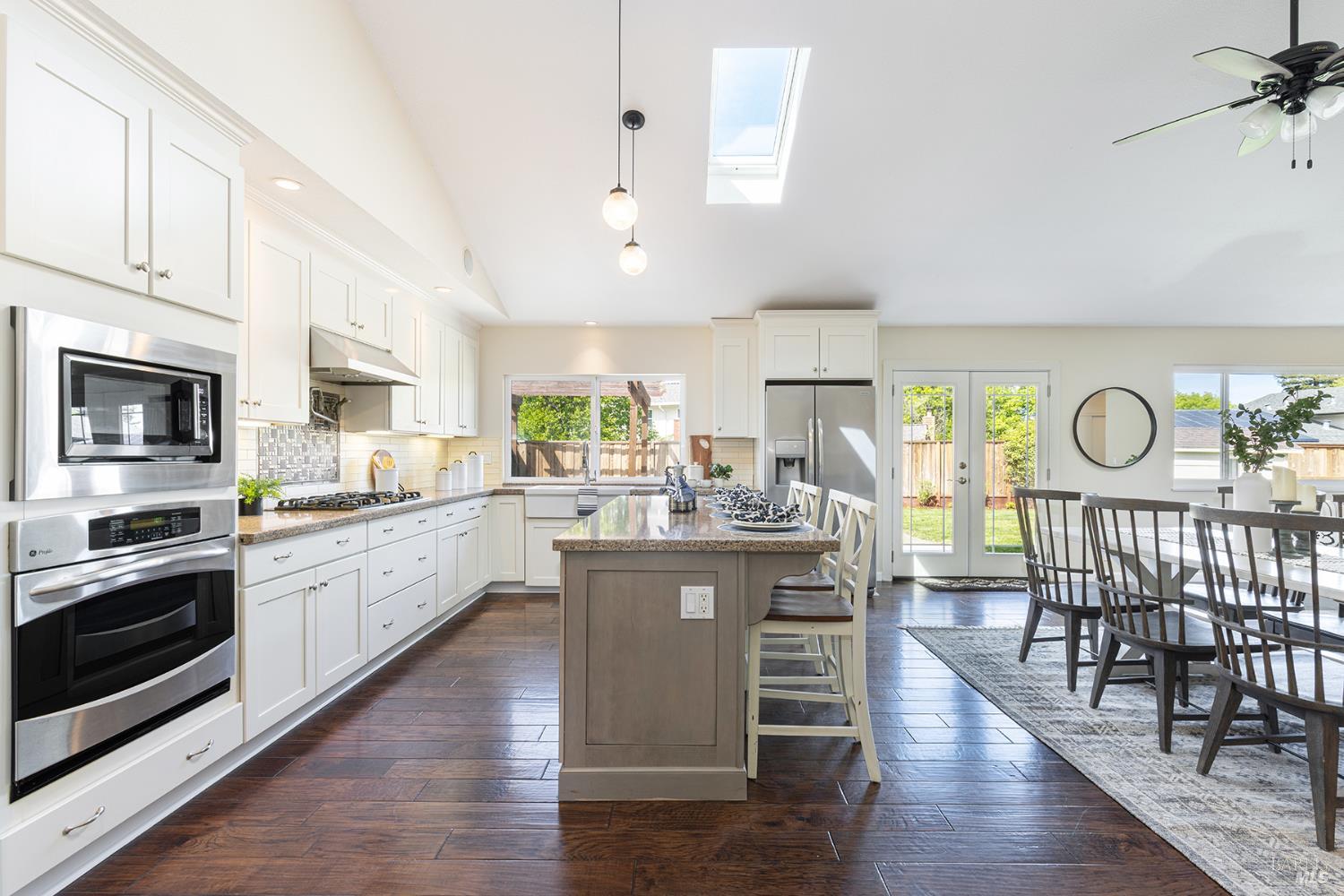 Detail Gallery Image 2 of 42 For 3572 Sandybrook Ln, Napa,  CA 94558 - 4 Beds | 3 Baths