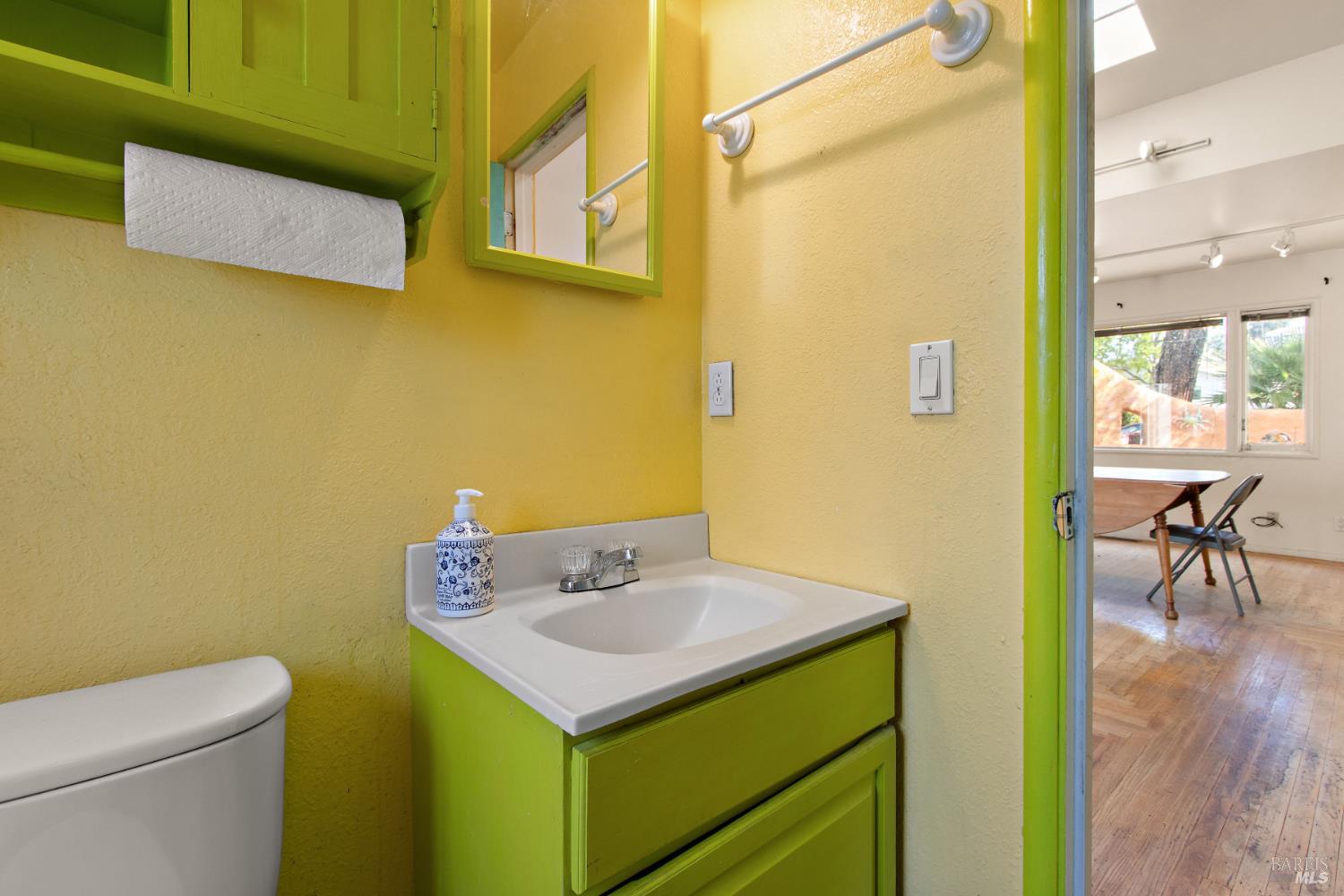 Detail Gallery Image 21 of 30 For 640 E L St, Benicia,  CA 94510 - 3 Beds | 1 Baths