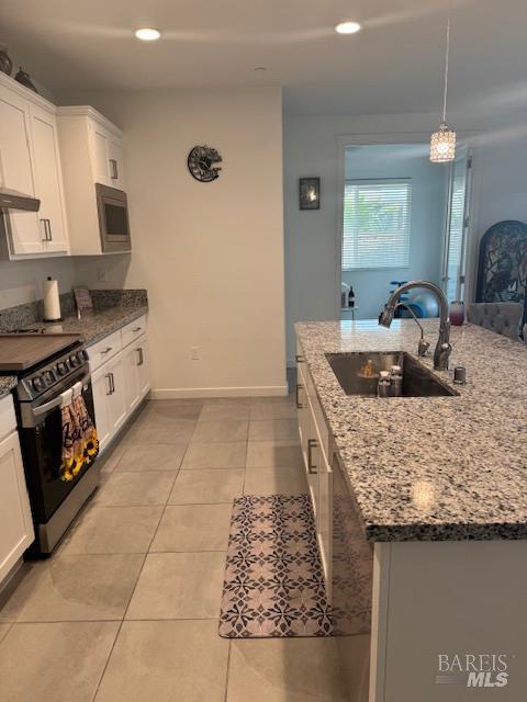 Detail Gallery Image 3 of 20 For 2419 Espana Ln, Rio Vista,  CA 94571 - 2 Beds | 2 Baths