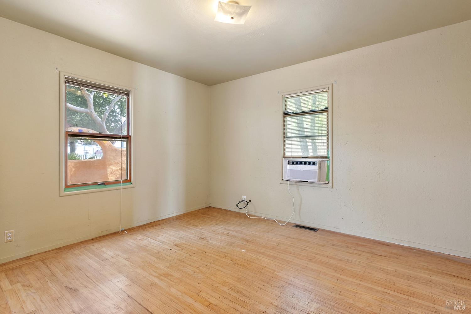 Detail Gallery Image 18 of 30 For 640 E L St, Benicia,  CA 94510 - 3 Beds | 1 Baths