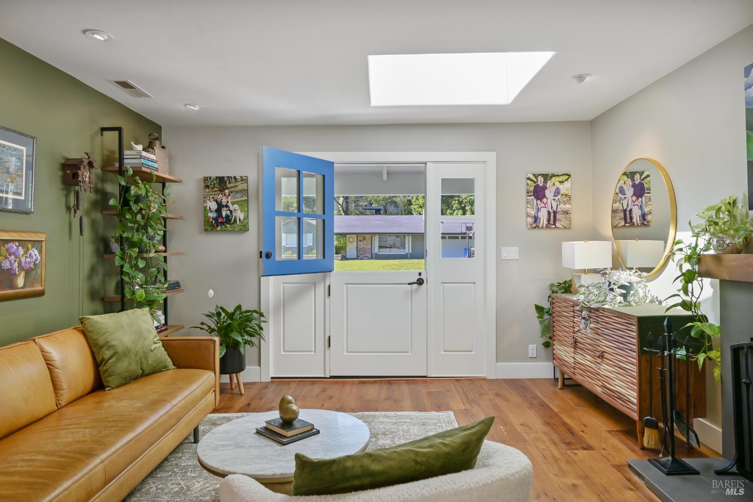 Detail Gallery Image 9 of 57 For 305 Ricardo Rd, Mill Valley,  CA 94941 - 4 Beds | 3 Baths