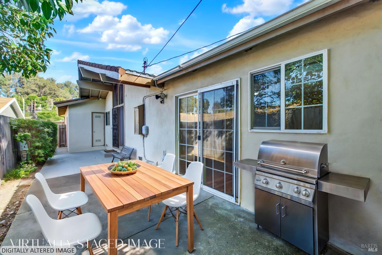 Detail Gallery Image 32 of 44 For 2626 Moyers Rd, San Pablo,  CA 94806 - 3 Beds | 3 Baths