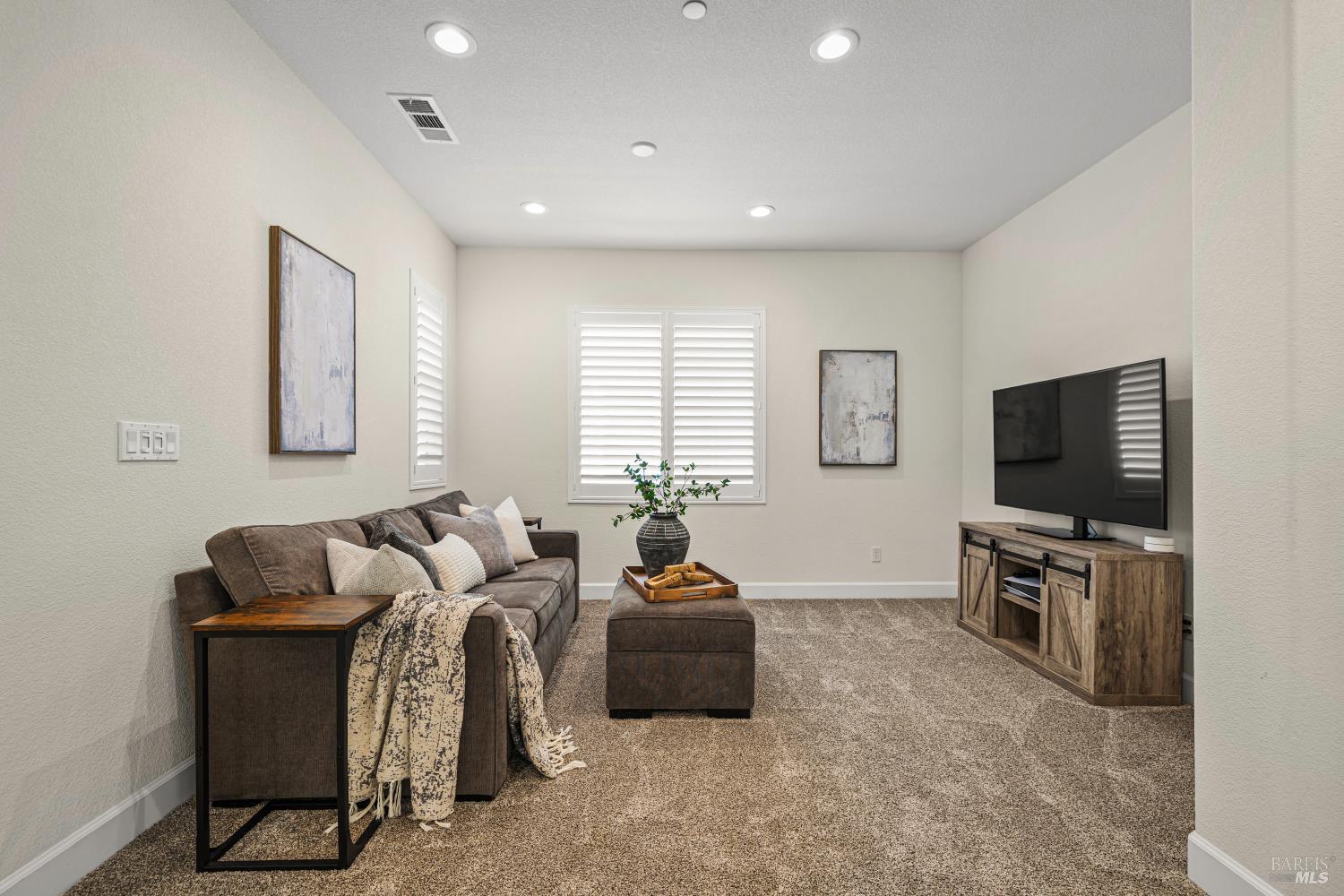 Detail Gallery Image 46 of 73 For 237 Juneau Dr, Vacaville,  CA 95687 - 3 Beds | 2/1 Baths