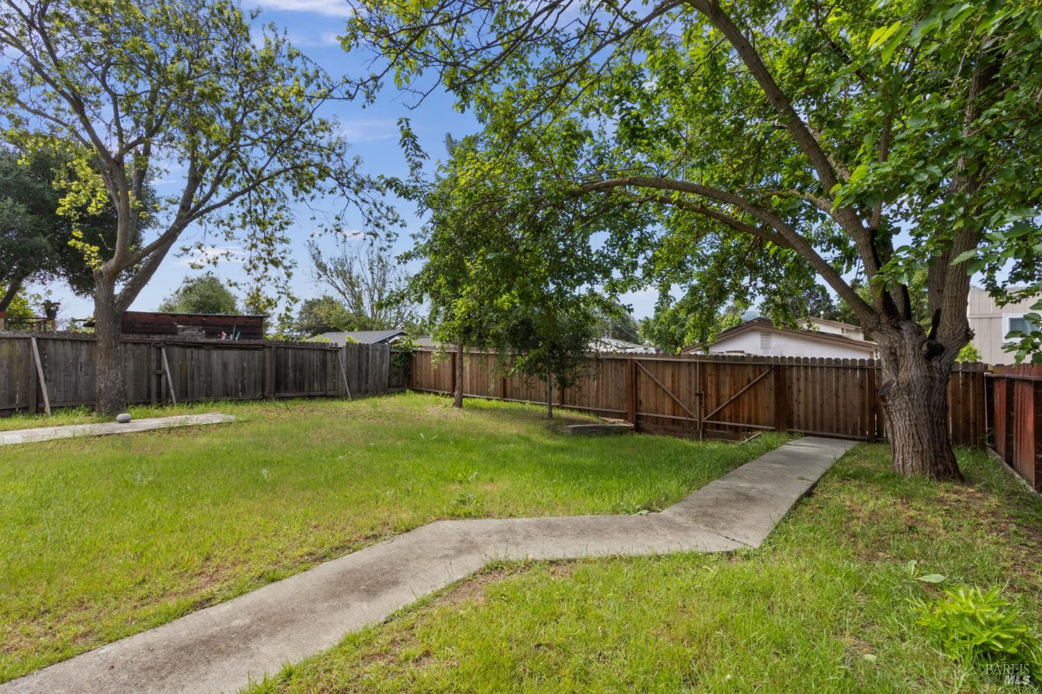 Detail Gallery Image 25 of 30 For 640 E L St, Benicia,  CA 94510 - 3 Beds | 1 Baths