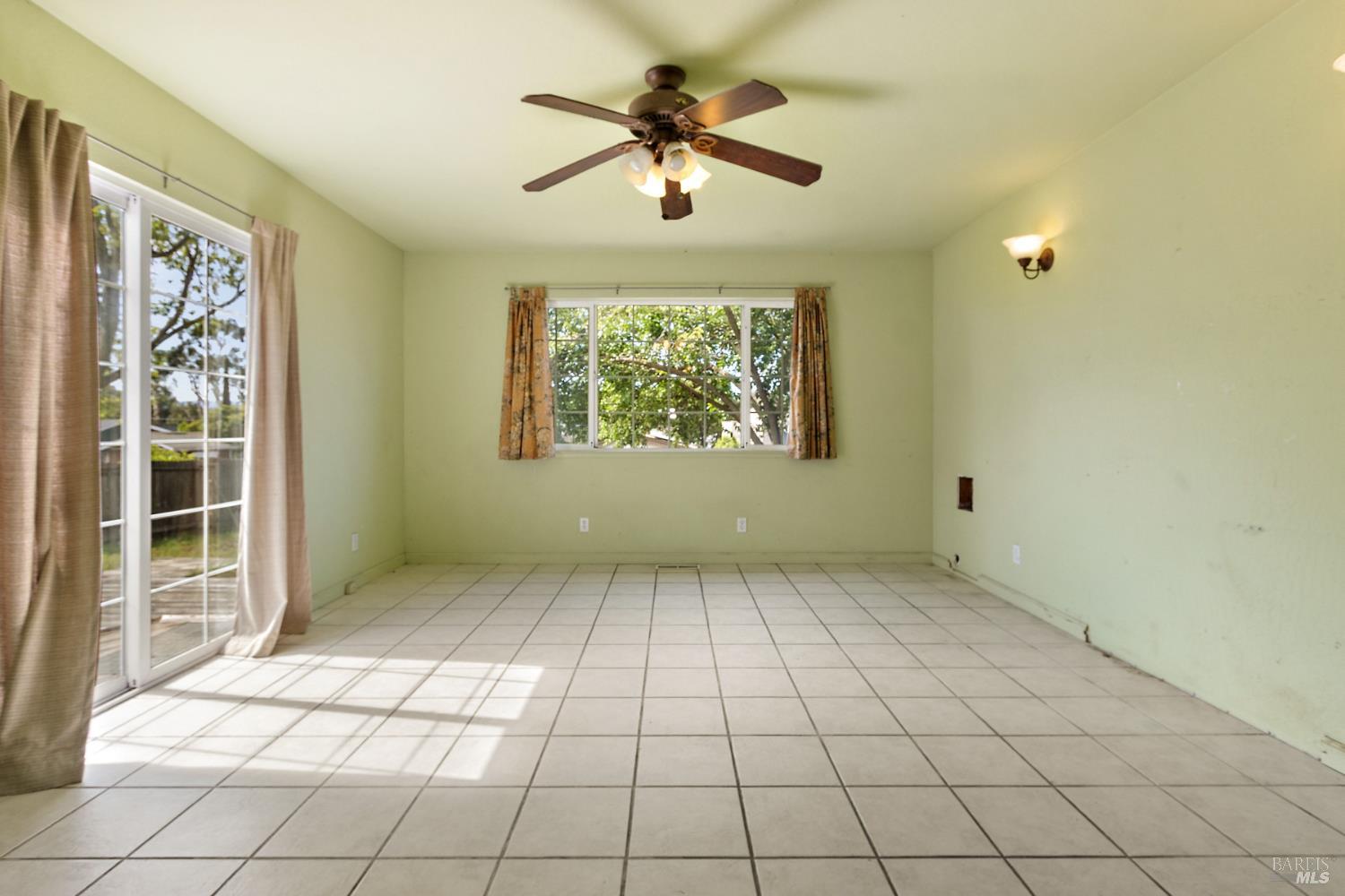 Detail Gallery Image 17 of 30 For 640 E L St, Benicia,  CA 94510 - 3 Beds | 1 Baths