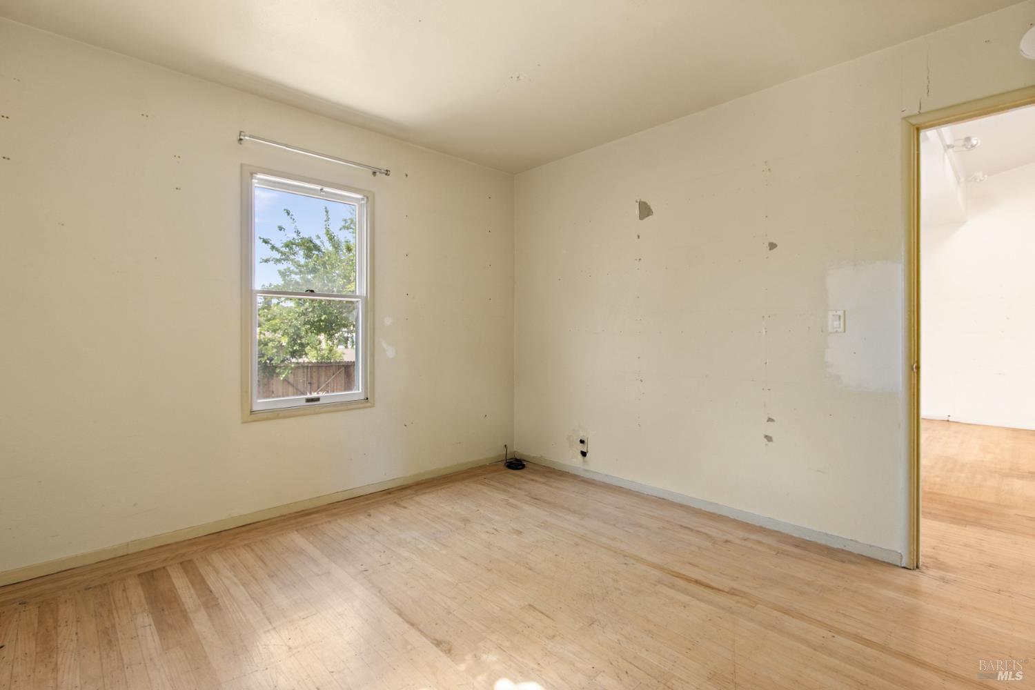 Detail Gallery Image 23 of 30 For 640 E L St, Benicia,  CA 94510 - 3 Beds | 1 Baths