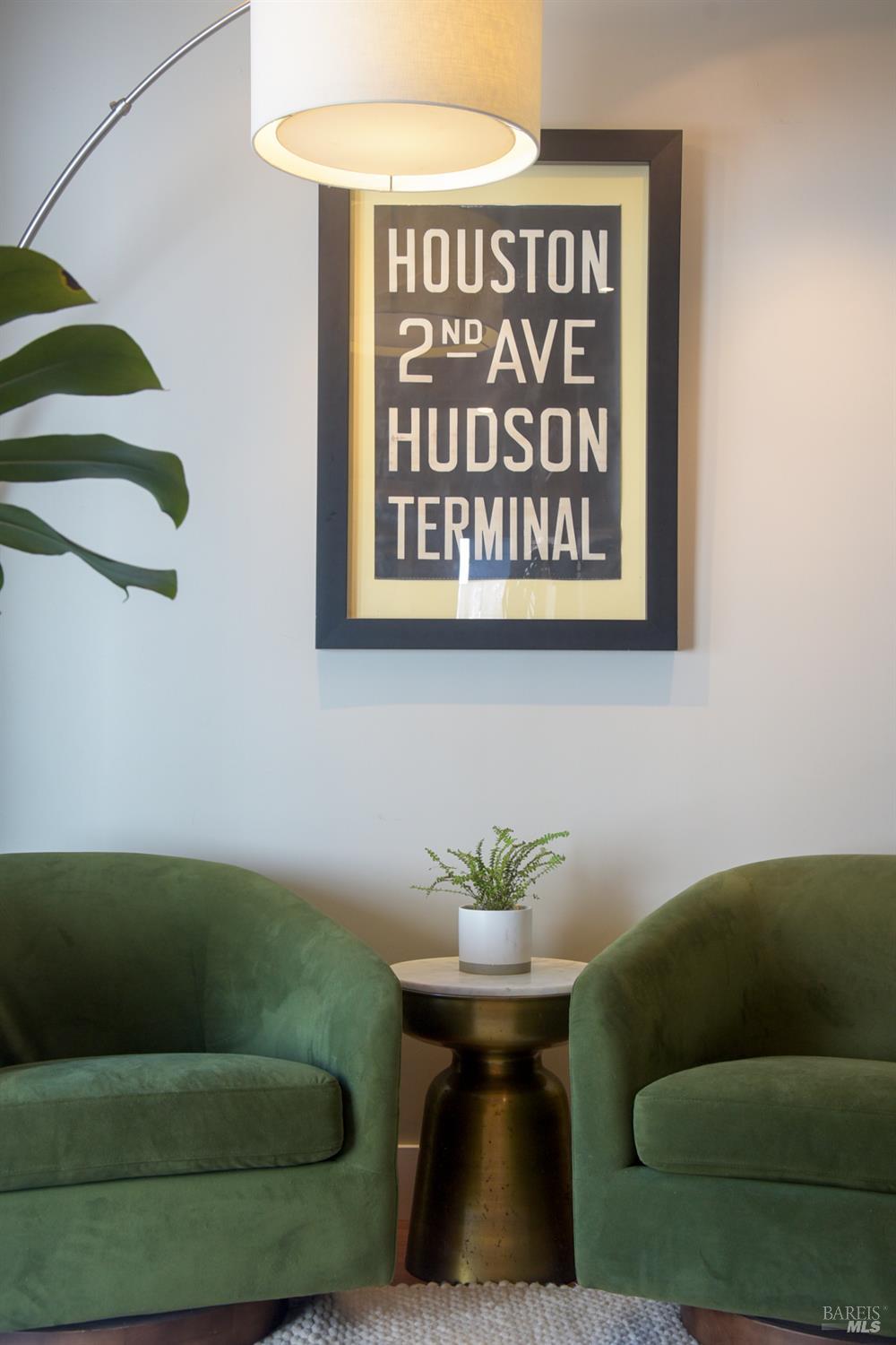 Detail Gallery Image 13 of 57 For 305 Ricardo Rd, Mill Valley,  CA 94941 - 4 Beds | 3 Baths