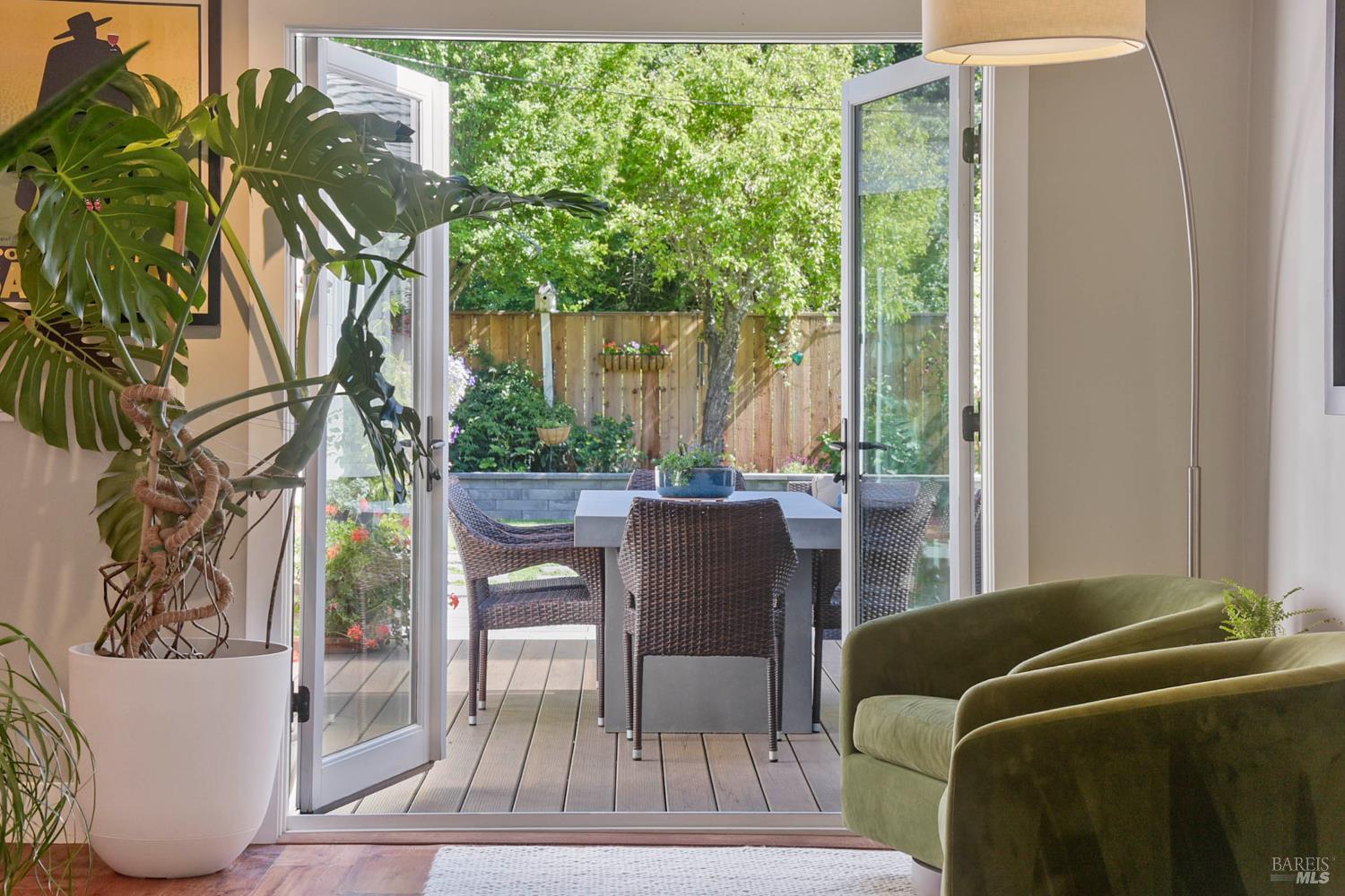 Detail Gallery Image 14 of 57 For 305 Ricardo Rd, Mill Valley,  CA 94941 - 4 Beds | 3 Baths