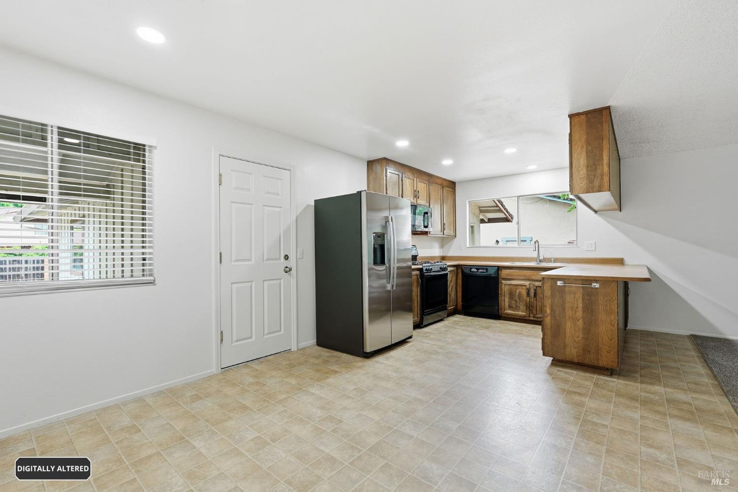 Detail Gallery Image 11 of 99 For 1913 Capitola Way, Fairfield,  CA 94534 - 4 Beds | 2 Baths