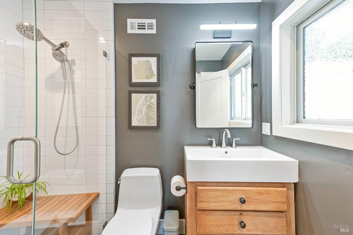 Detail Gallery Image 33 of 57 For 305 Ricardo Rd, Mill Valley,  CA 94941 - 4 Beds | 3 Baths