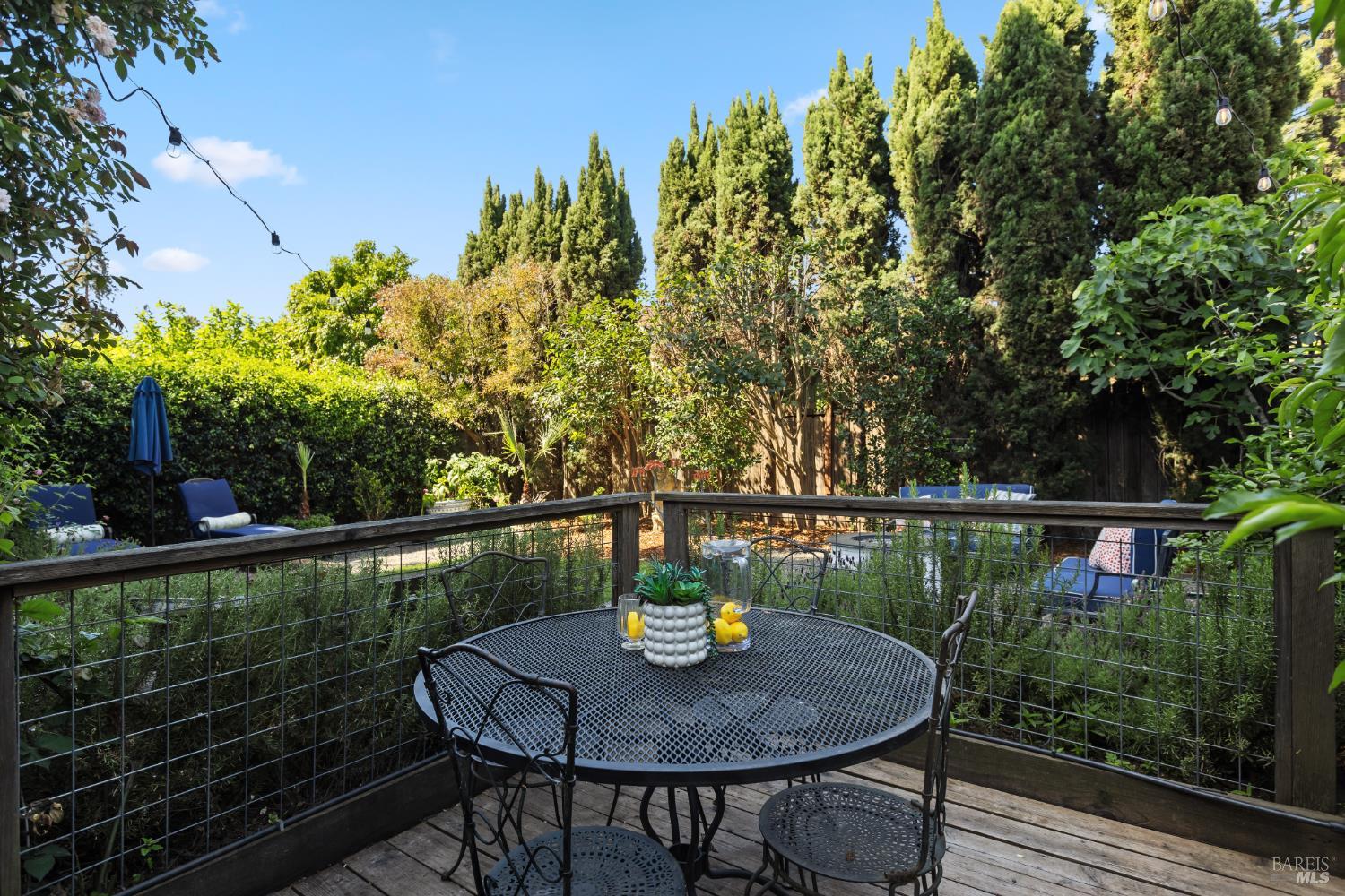 Detail Gallery Image 39 of 42 For 445 Wilson St, Napa,  CA 94558 - 2 Beds | 1 Baths