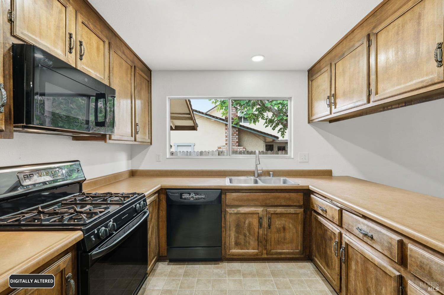 Detail Gallery Image 20 of 99 For 1913 Capitola Way, Fairfield,  CA 94534 - 4 Beds | 2 Baths