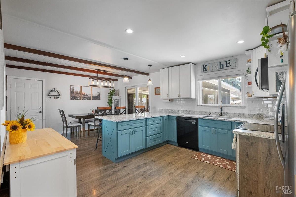 Detail Gallery Image 18 of 45 For 2901 Laurel St, Napa,  CA 94558 - 2 Beds | 2 Baths